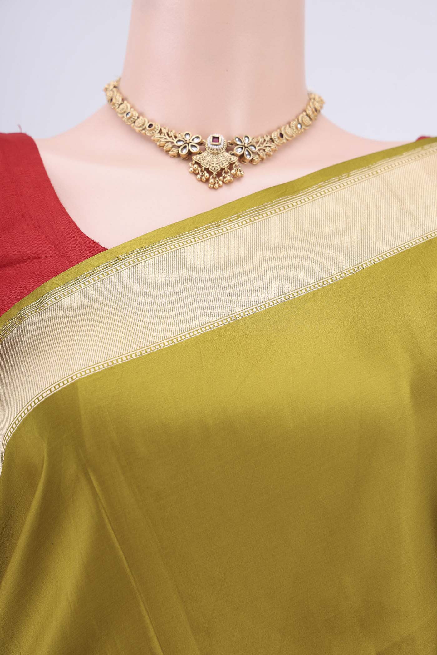 Mehandi Green Banarasi Silk Saree - Image 2