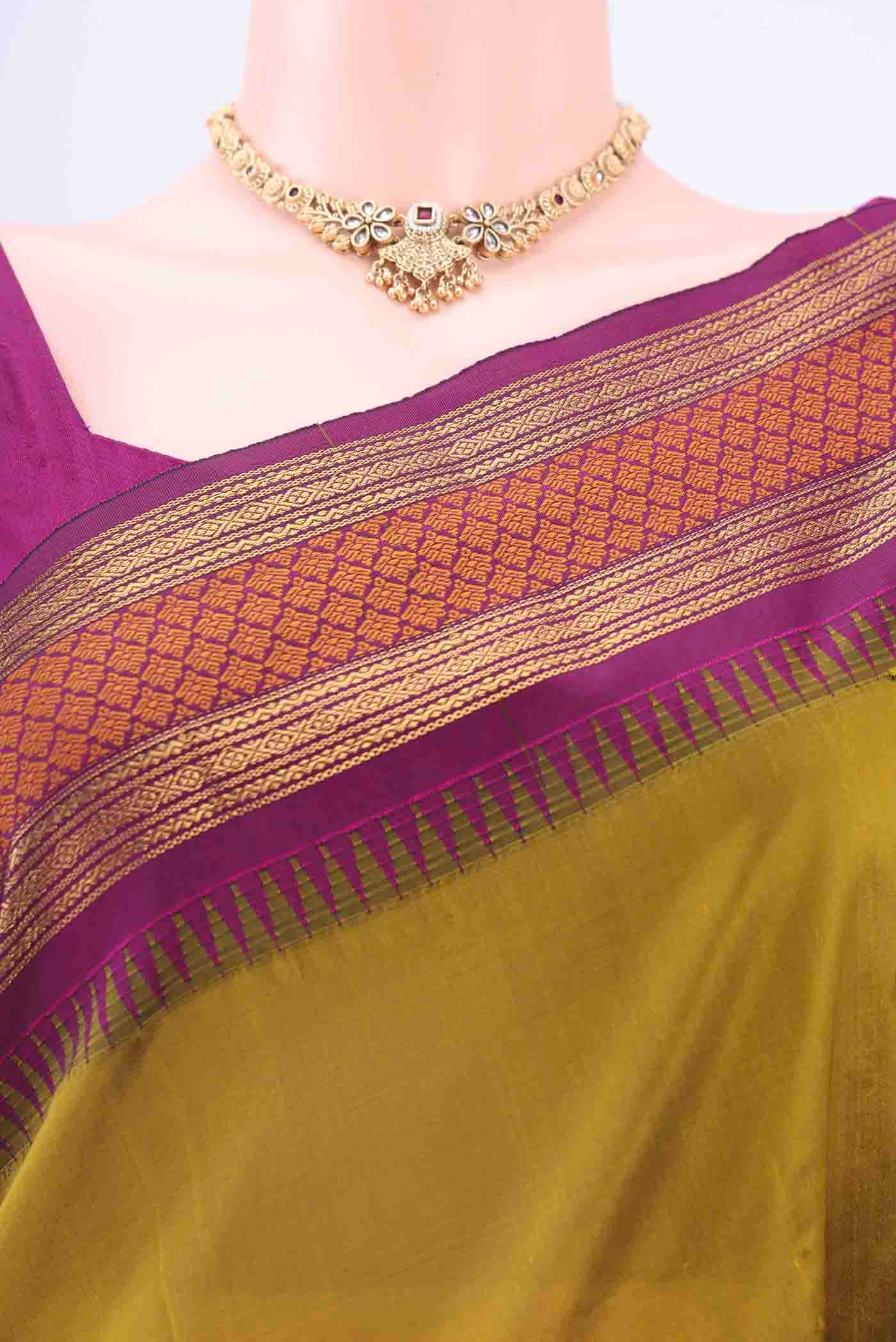 Mehandi Green Blended Bangalore Silk Saree - Image 2