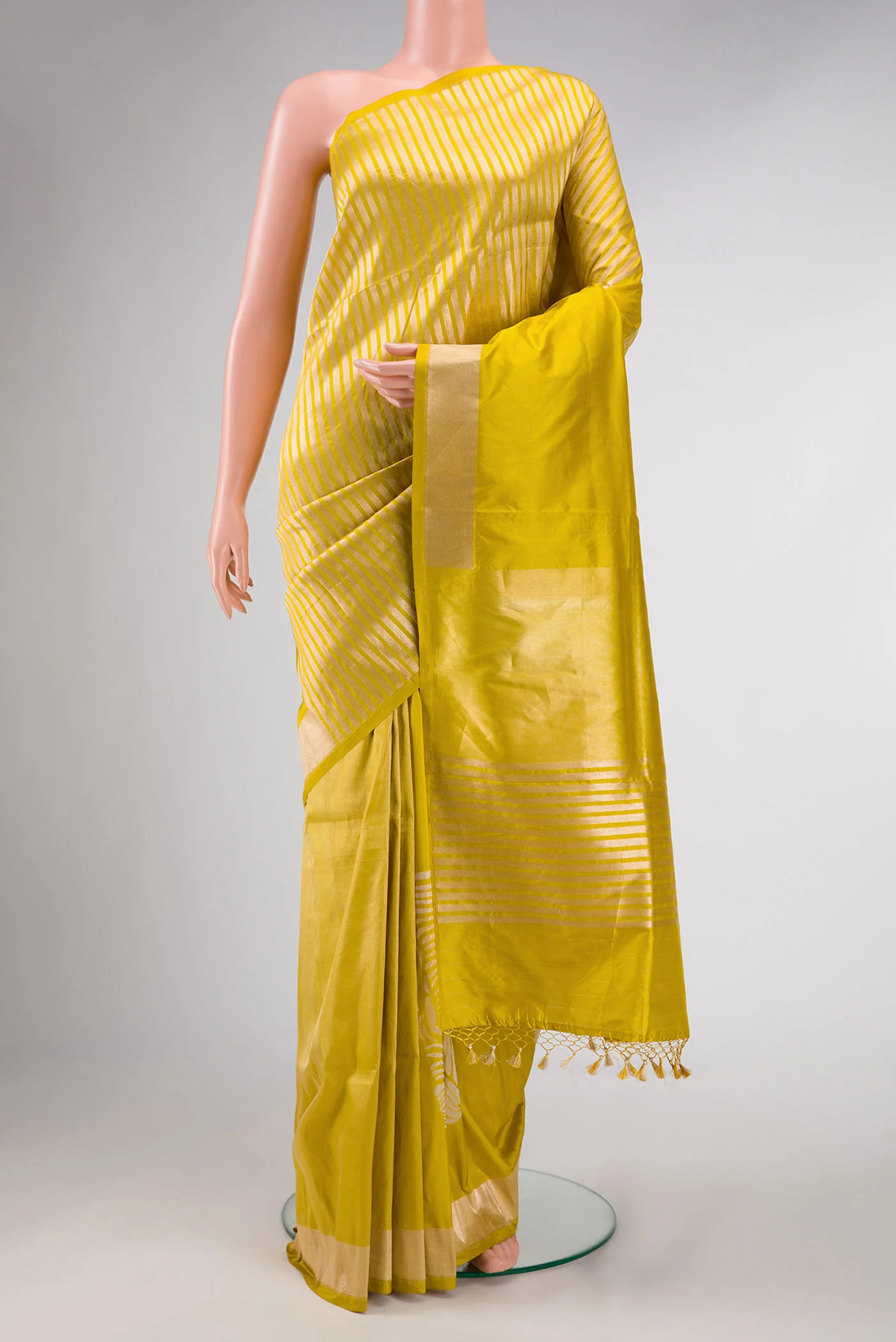 Mehandi Green Dual Tone Banarasi Silk Saree