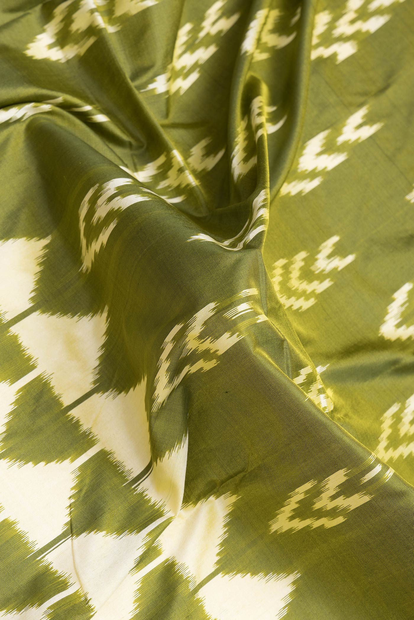Mehandi Green Pochampally Silk Saree - Image 2