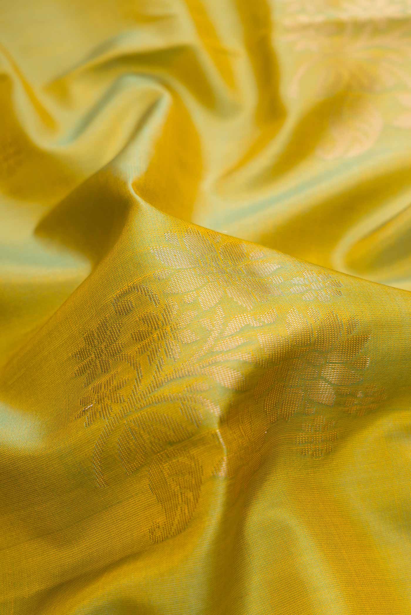 Green Soft Silk Saree - Image 2