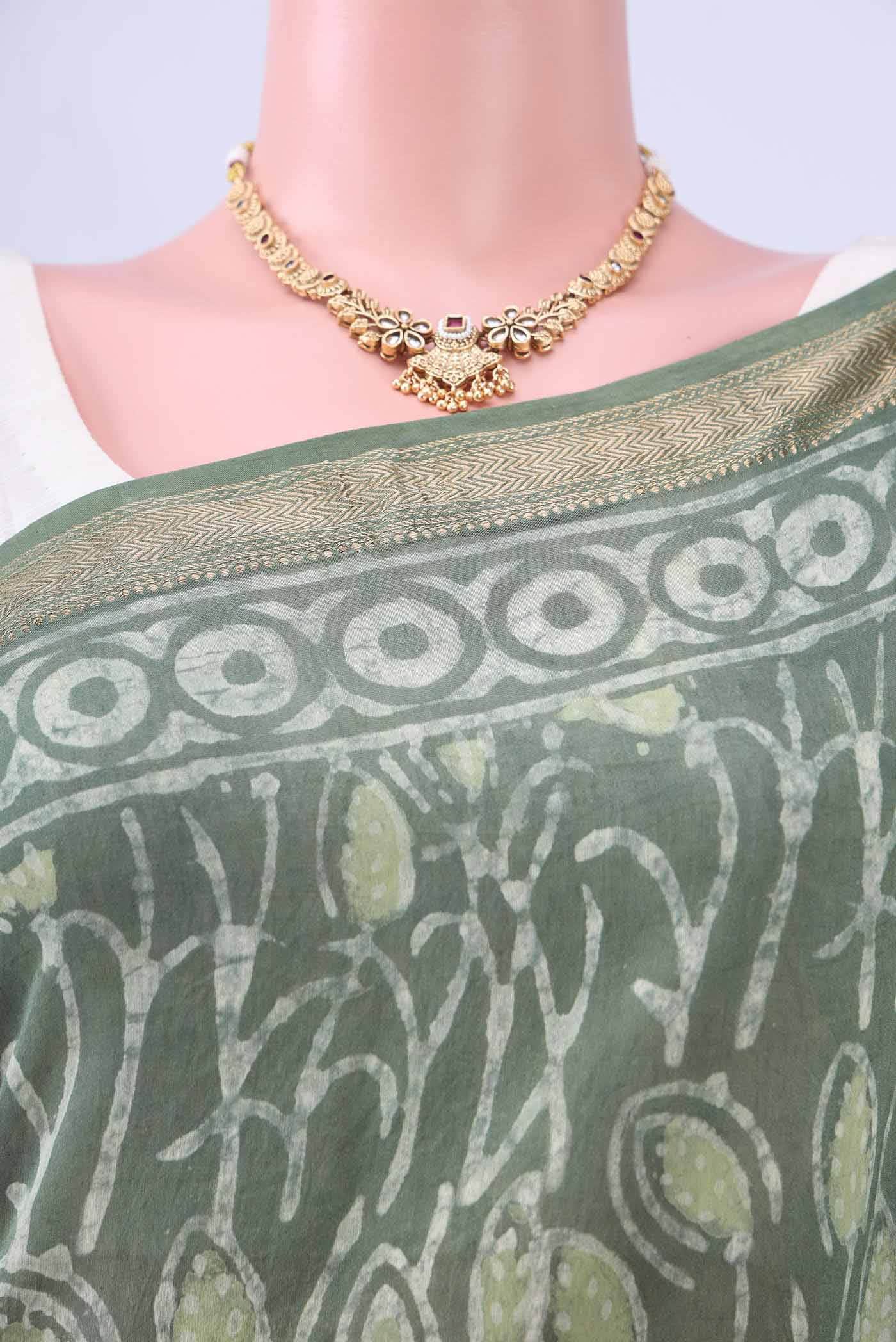 Mehandi Green Maheshwari Silk Cotton Saree - Image 3