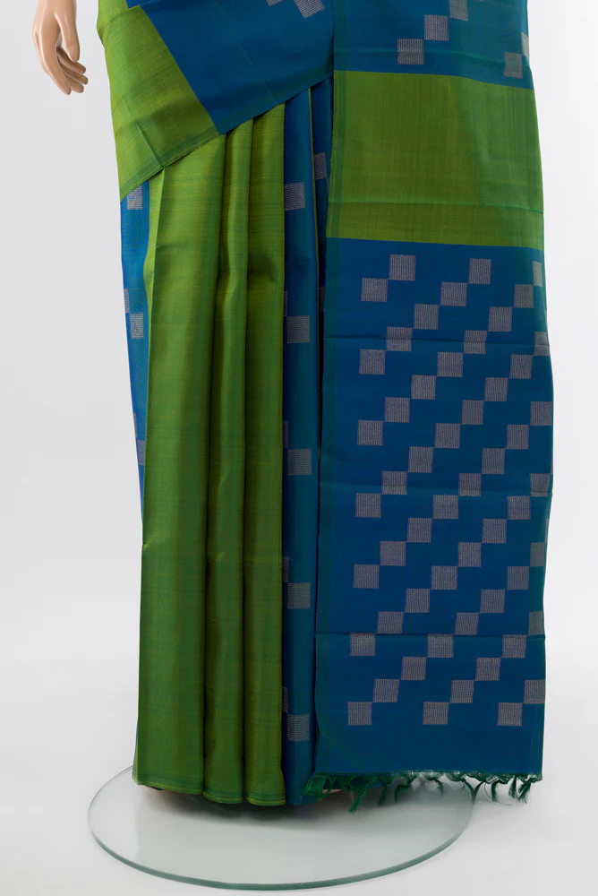 Pure Silk Pure Zari Multi Color Kanchipuram Saree - Image 3