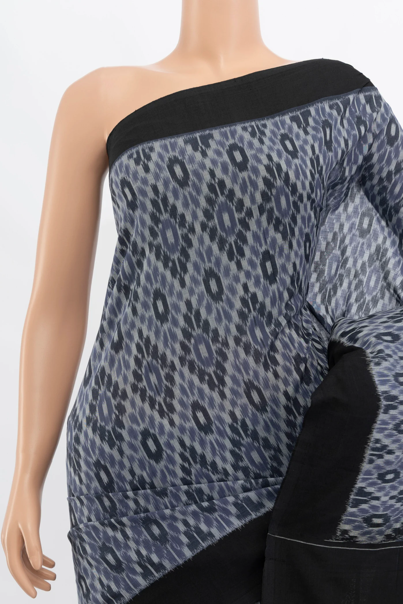 Grey Pochampally Cotton Saree - Image 2