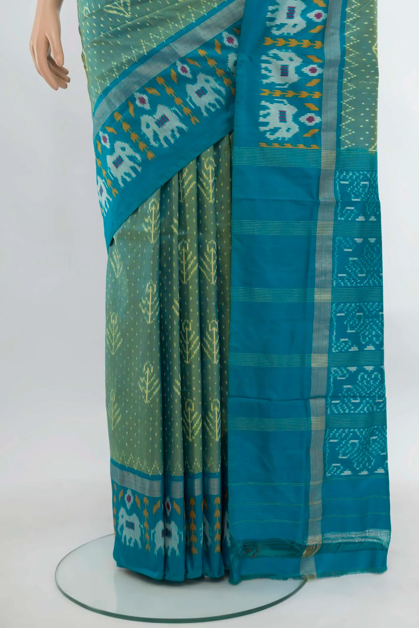 Blue with Yellow Color Pochampally Silk Saree - Image 3