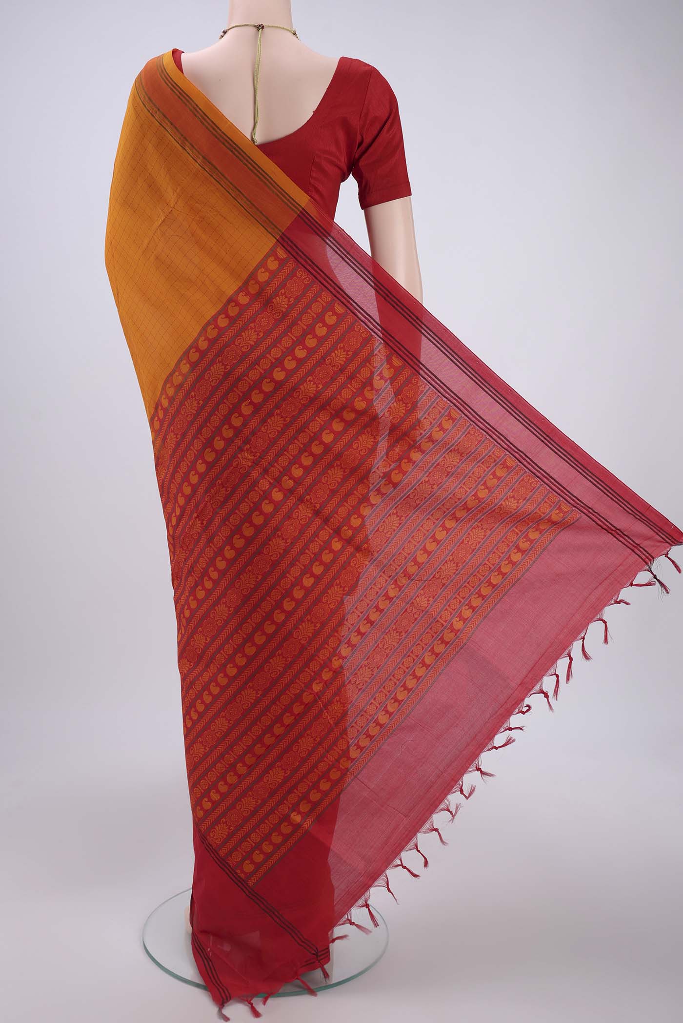 Yellow Blended Poly Cotton Saree - Image 3
