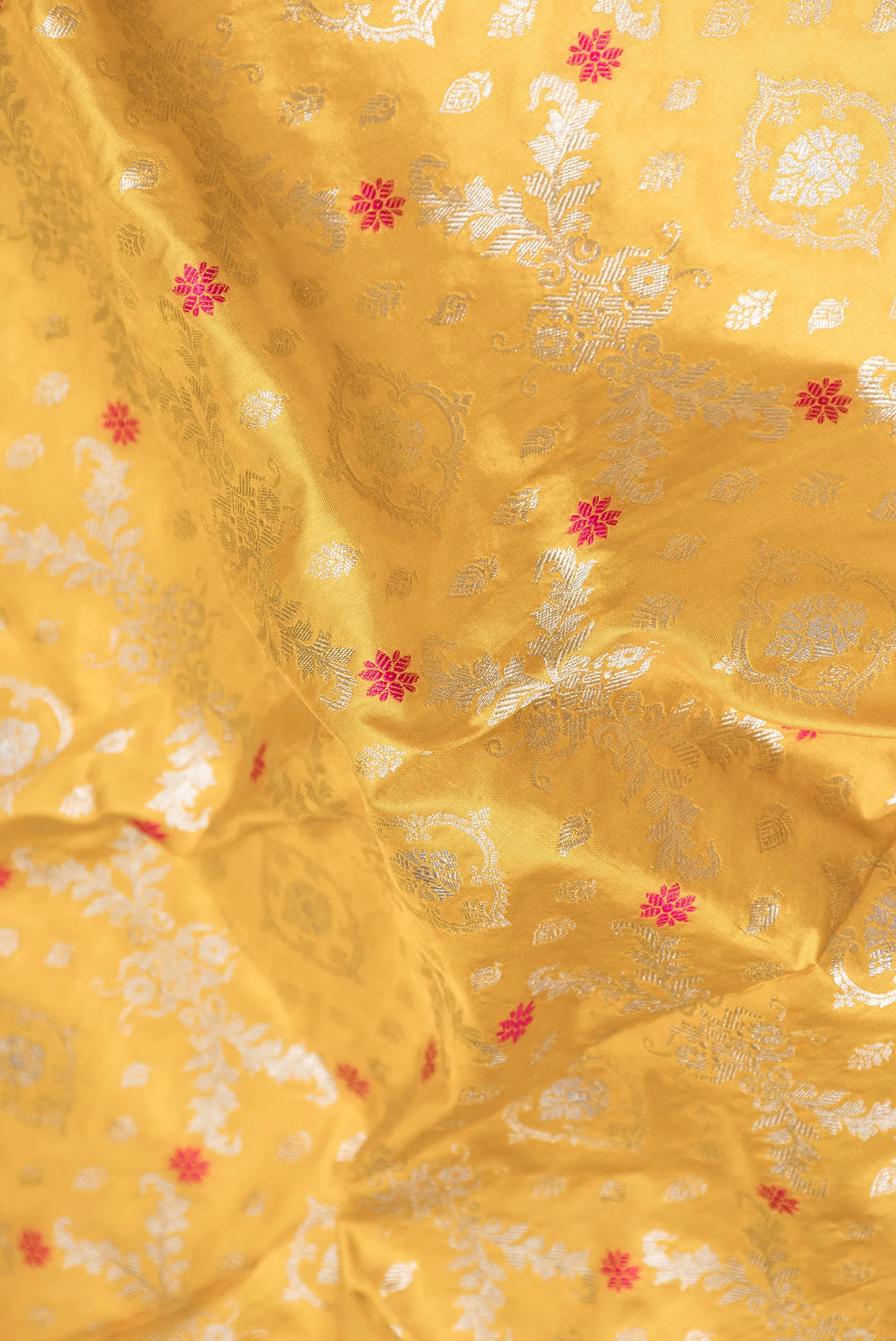 Yellow Dual Tone Banarasi Silk Saree - Image 2