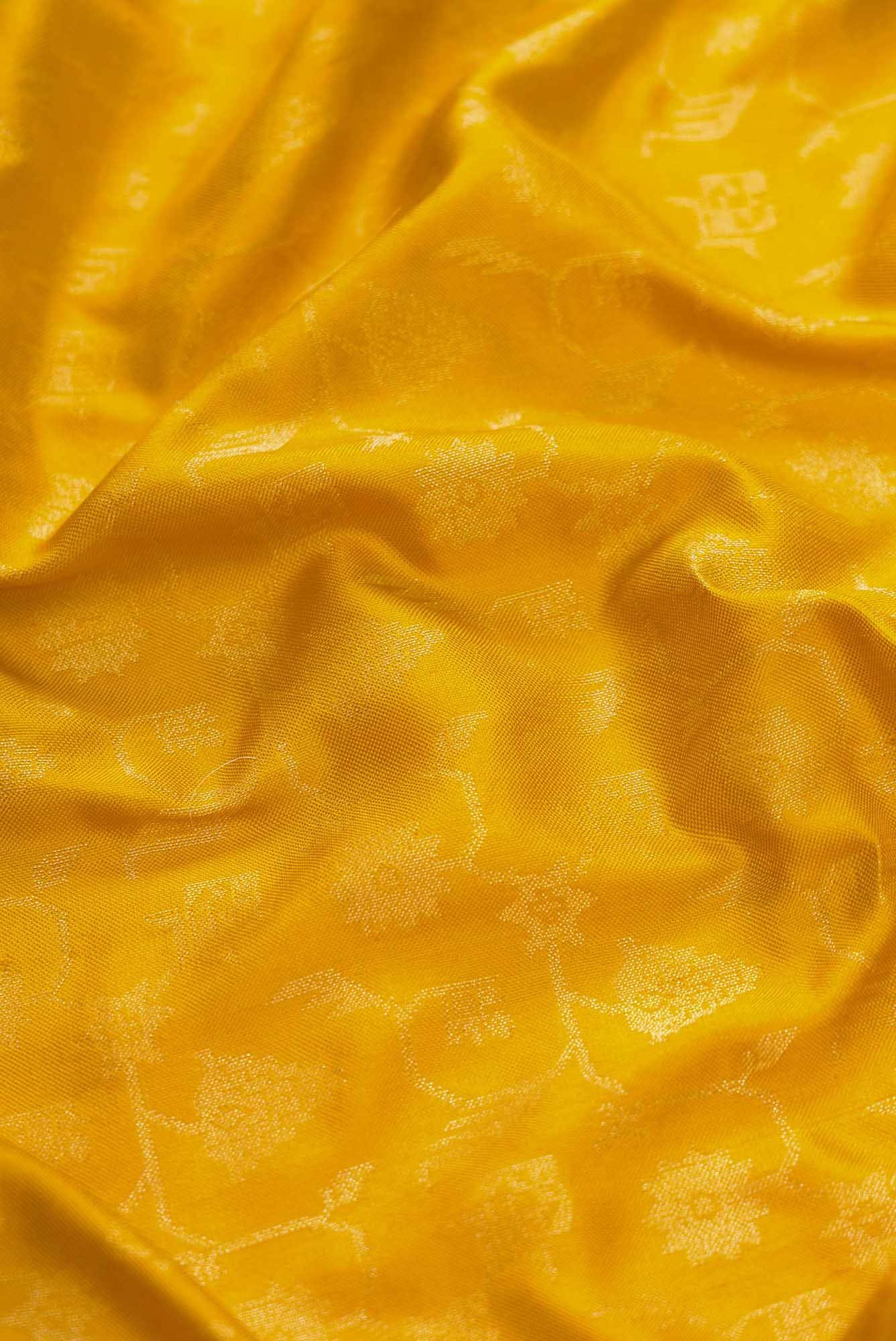Pure Silk Pure Zari Mustard Dual Tone Banarasi Saree - Image 3