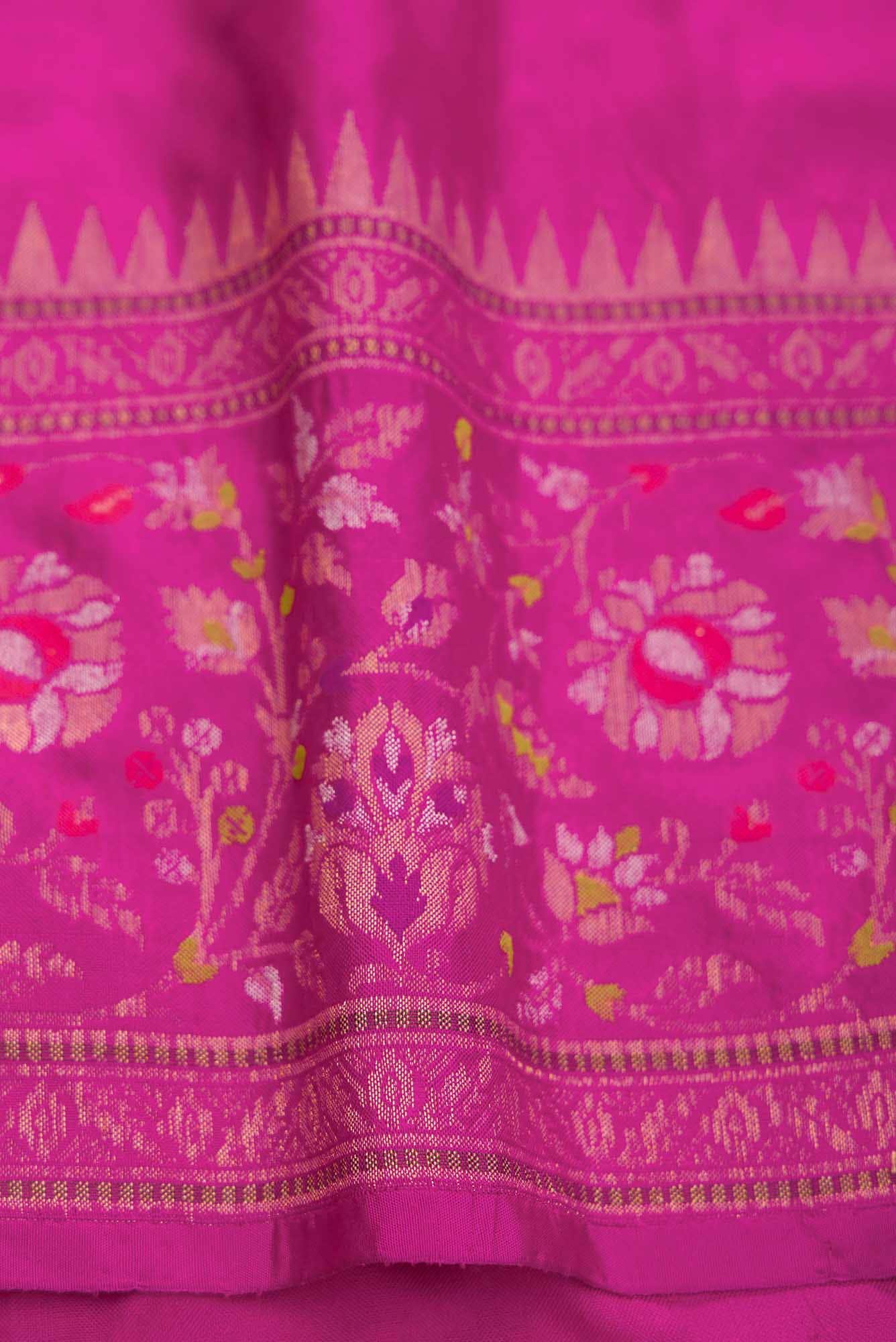 Pure Silk Pure Zari Mustard Dual Tone Banarasi Saree - Image 6