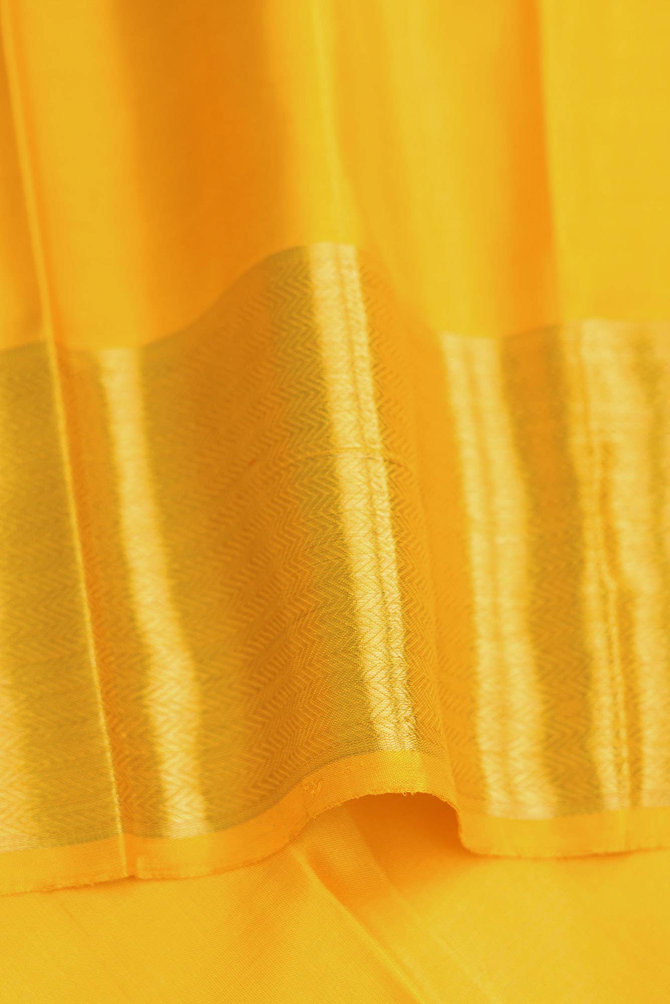 Pure Silk Pure Zari Mustard Dual Tone Kanjivaram Saree - Image 6