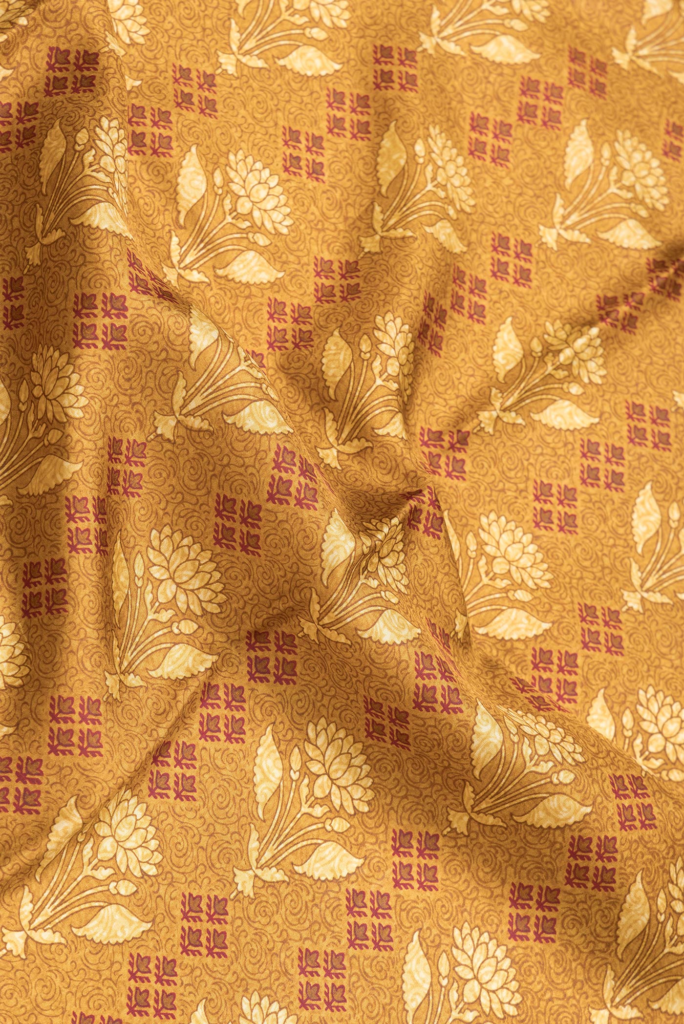 Mustard Dual Tone Printed Silk Saree - Image 2