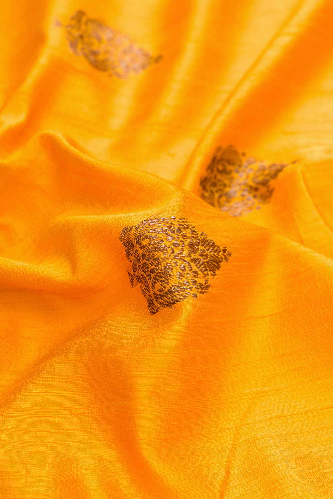 Mustard Dual Tone Raw Silk Saree - Image 2