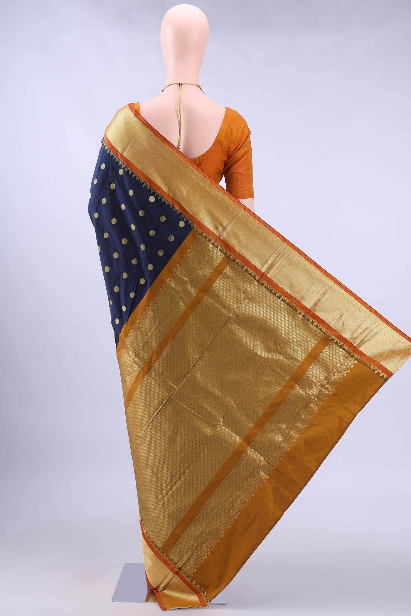 Navy Blue Dual Tone Blended Bangalore Silk Saree - Image 2