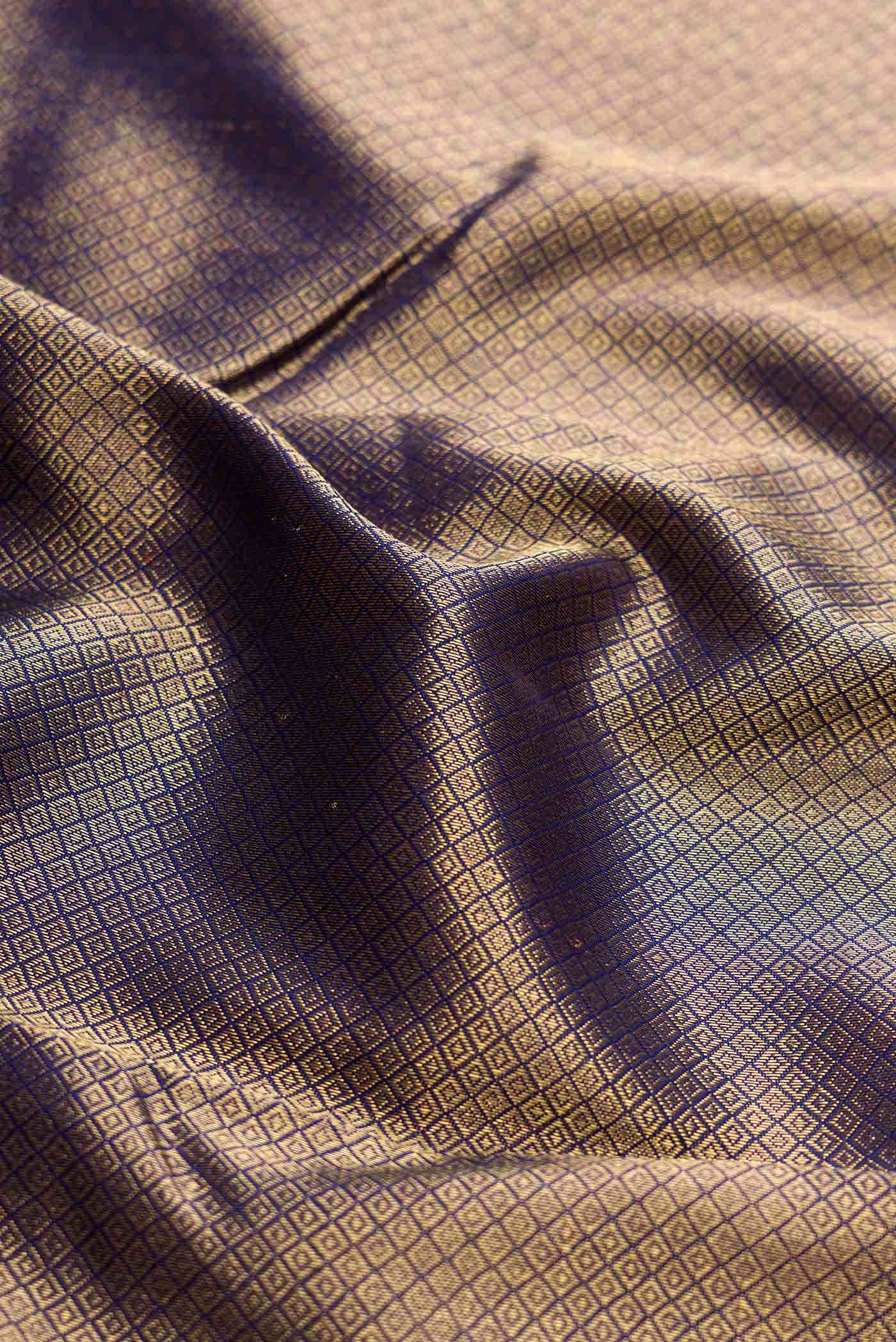 Pure Silk Pure Zari Navy Blue Dual Tone Kanjivaram Saree - Image 3