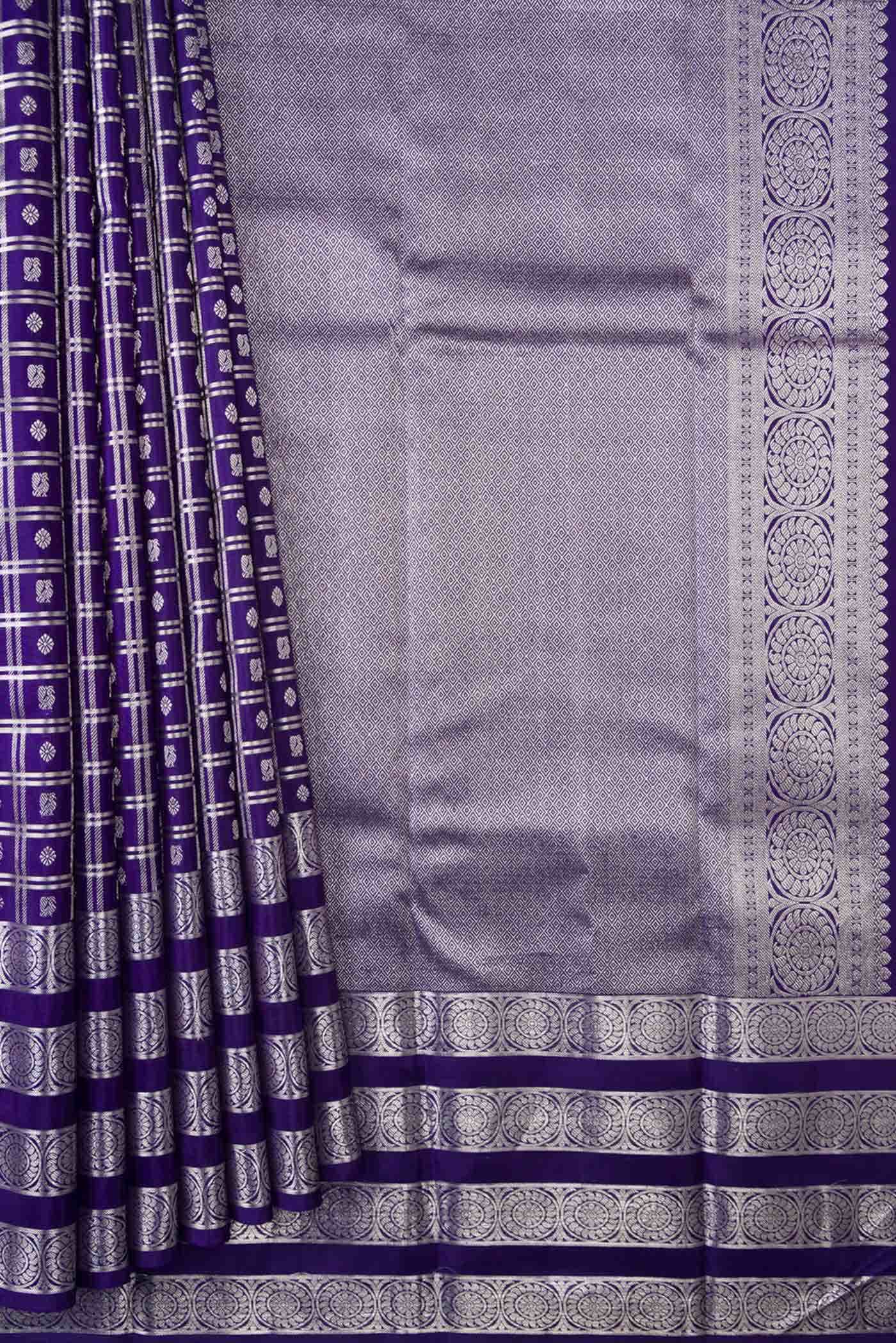 Pure Silk Pure Zari Navy Blue Dual Tone Kanjivaram Saree - Image 2
