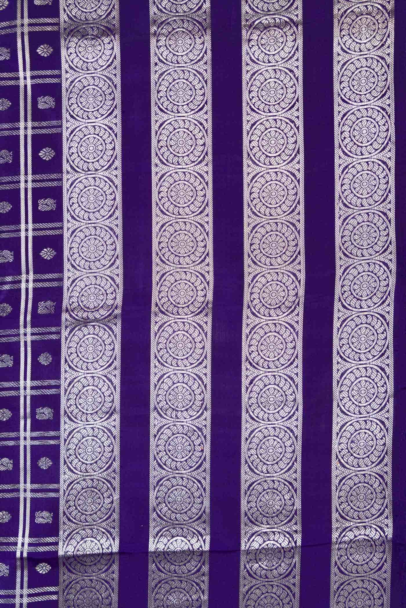 Pure Silk Pure Zari Navy Blue Dual Tone Kanjivaram Saree - Image 6