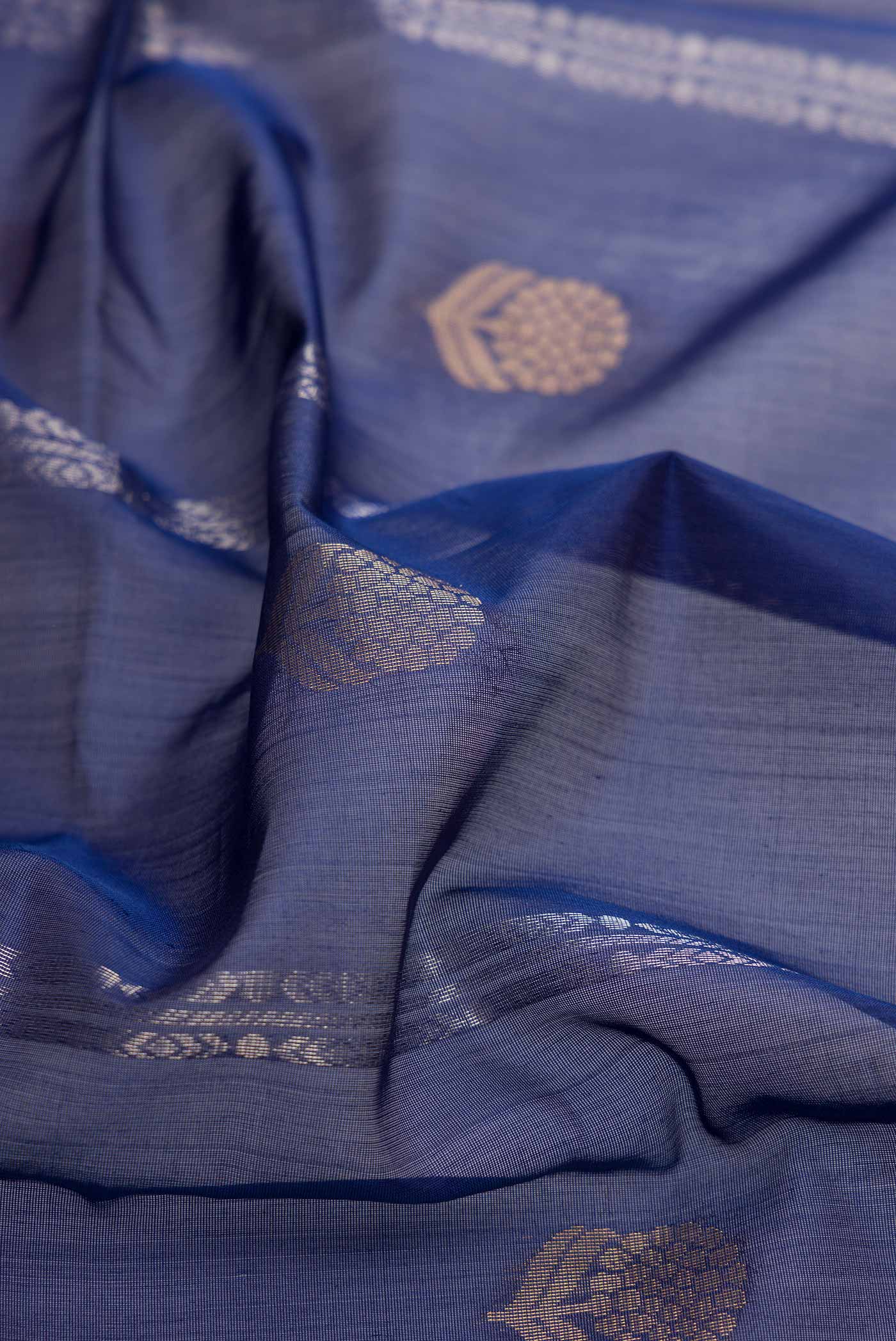 Navy Blue Dual Tone Silk Cotton Saree - Image 2