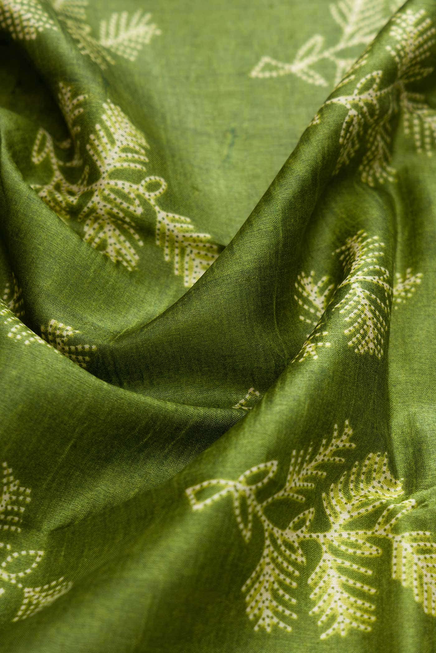 Green Dual Tone Tussar Silk Saree - Image 2