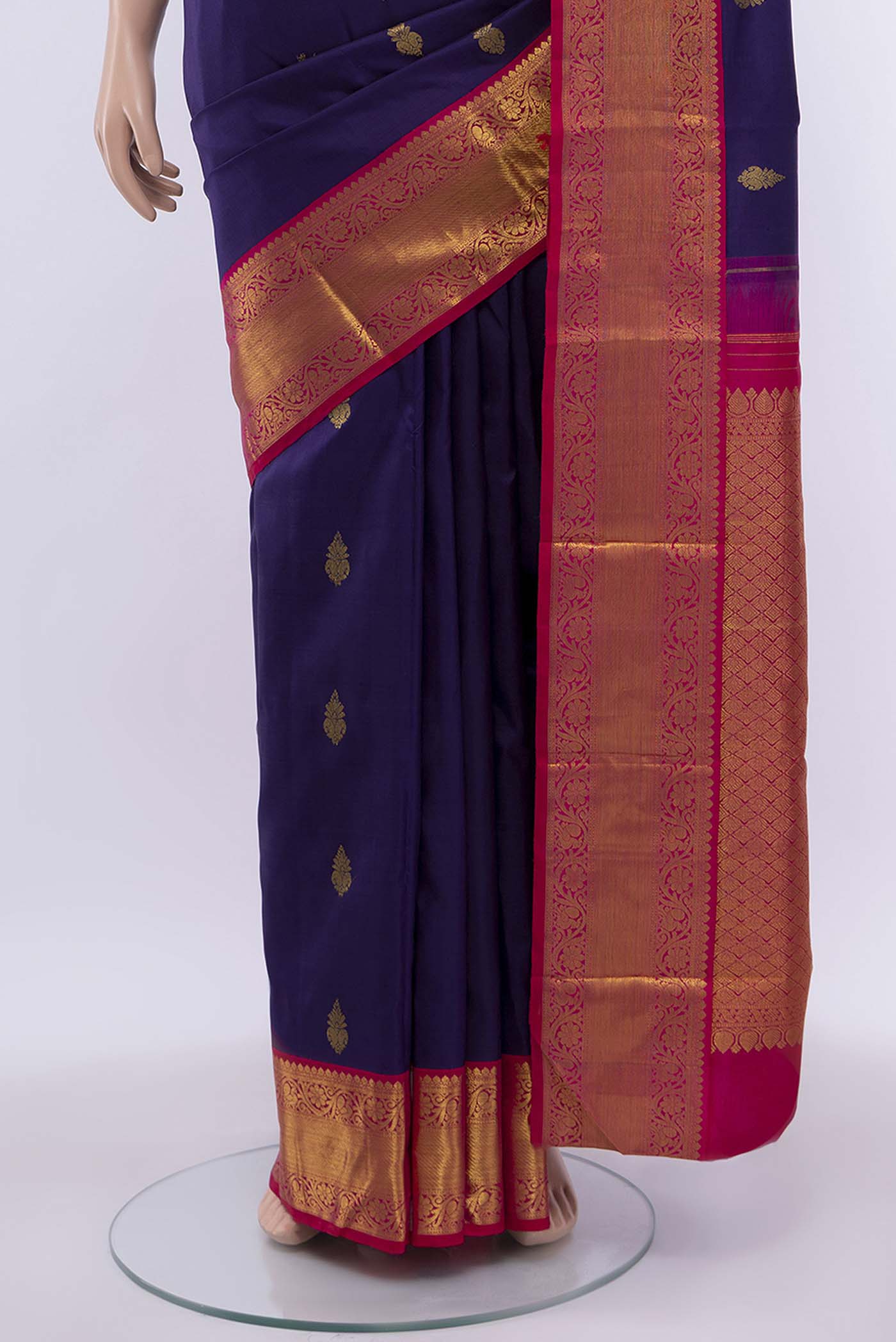 Navy Blue Kanjivaram Silk Saree - Image 3