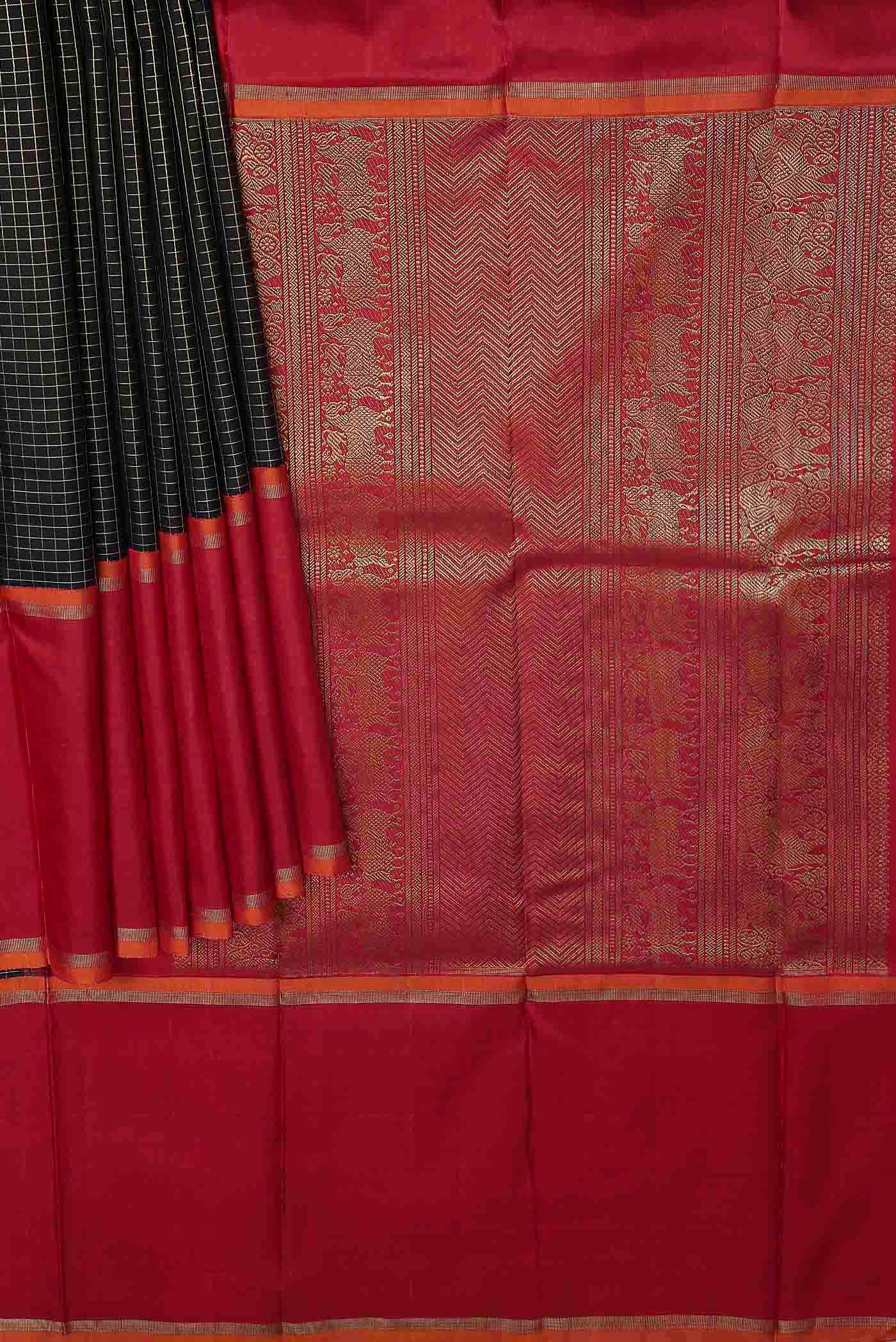 Pure Silk Pure Zari Black Kanchipuram Saree - Image 2