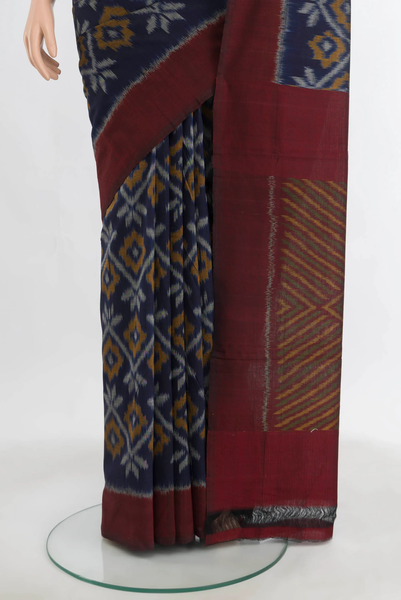 Navy Blue Pochampally Cotton Saree - Image 3