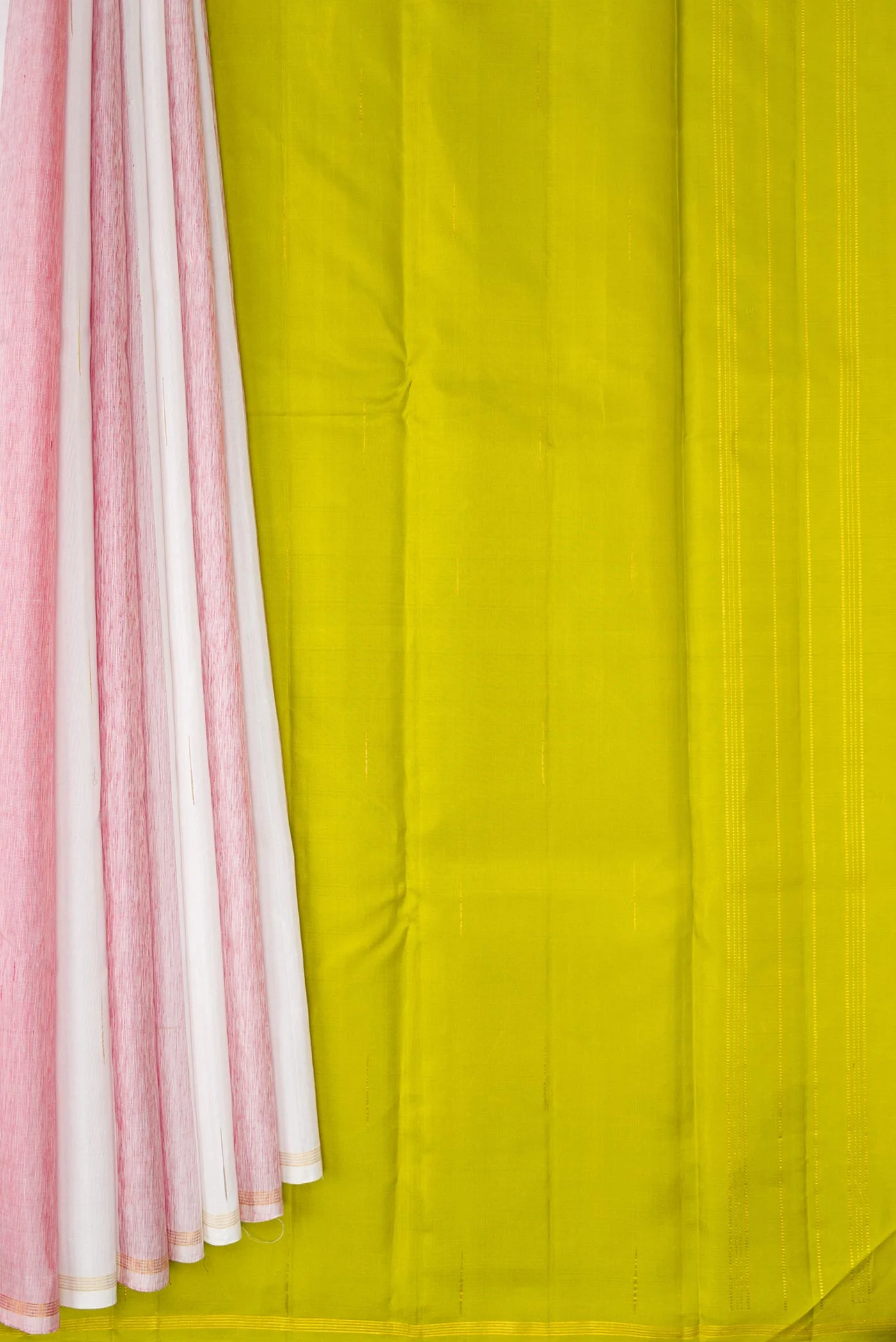 Off White and Maroon Color Kanjivaram Silk Saree - Image 4