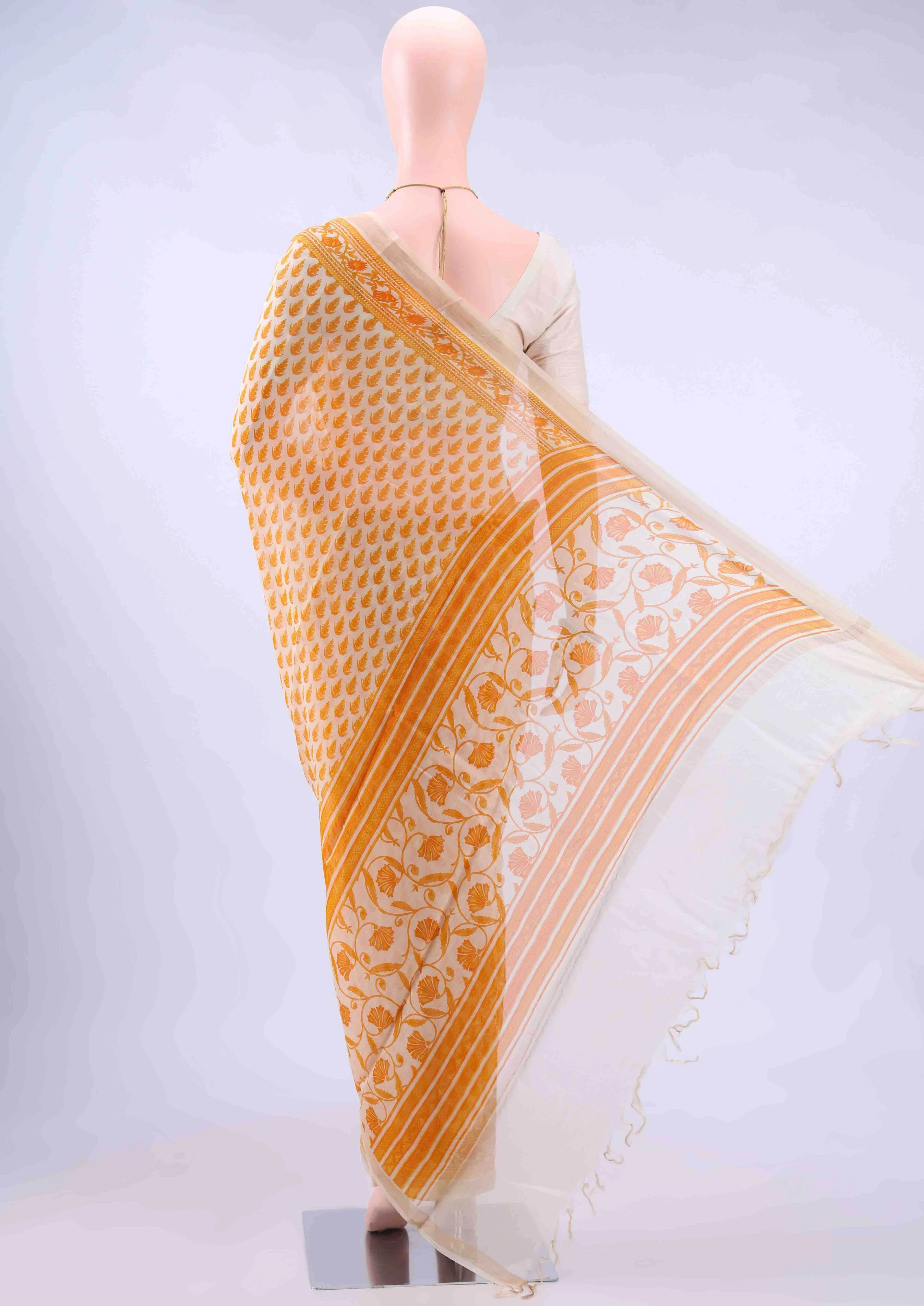 Off White Chanderi Silk Cotton Saree - Image 2
