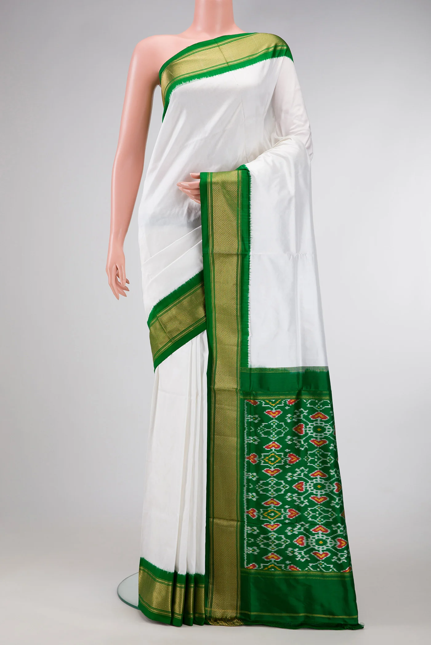 White Pochampally Silk Saree