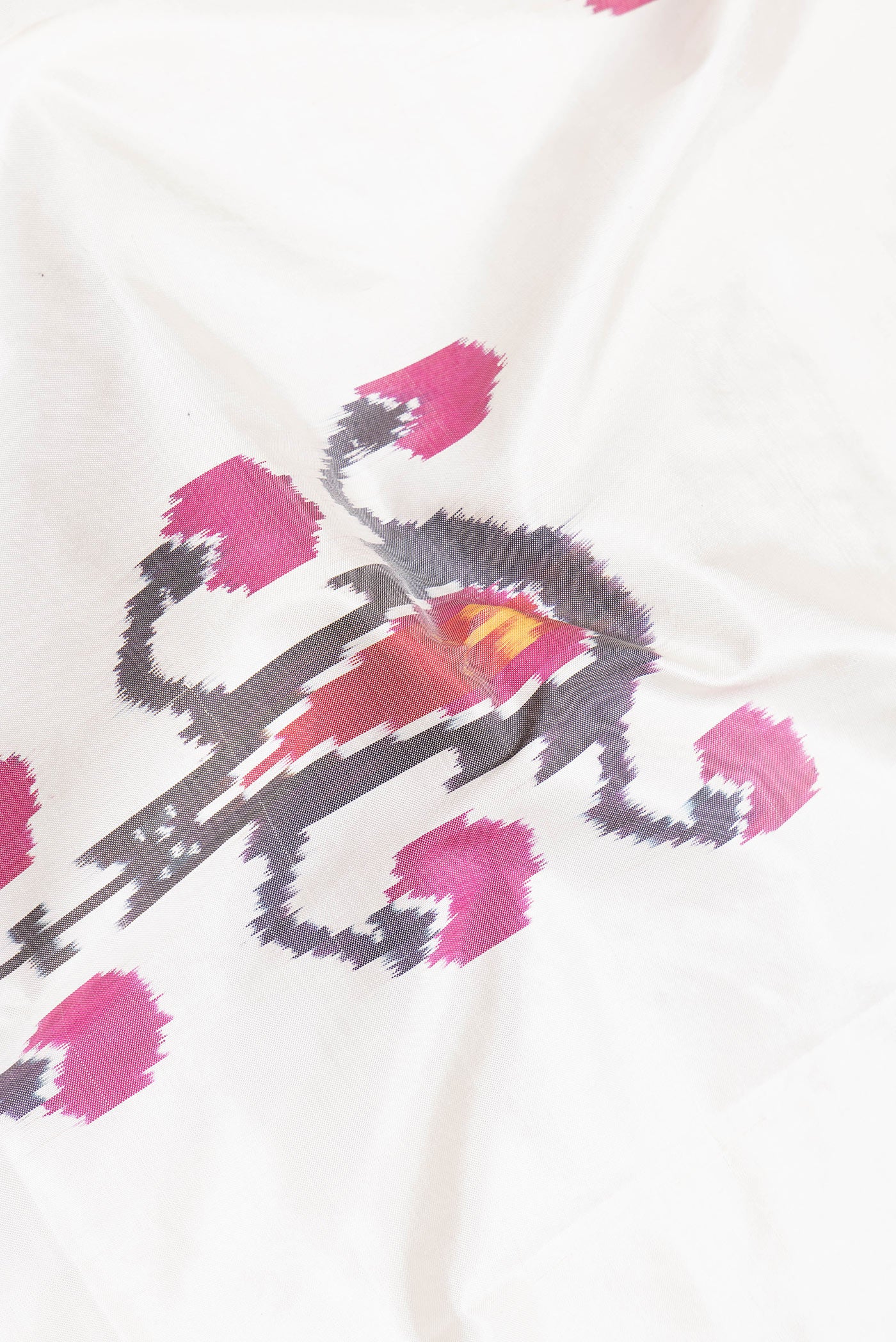 White Pochampally Silk Saree - Image 2