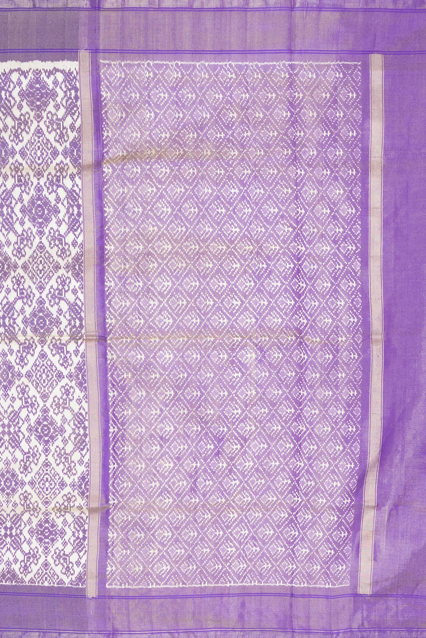 Off White Pochampally Silk Saree - Image 7
