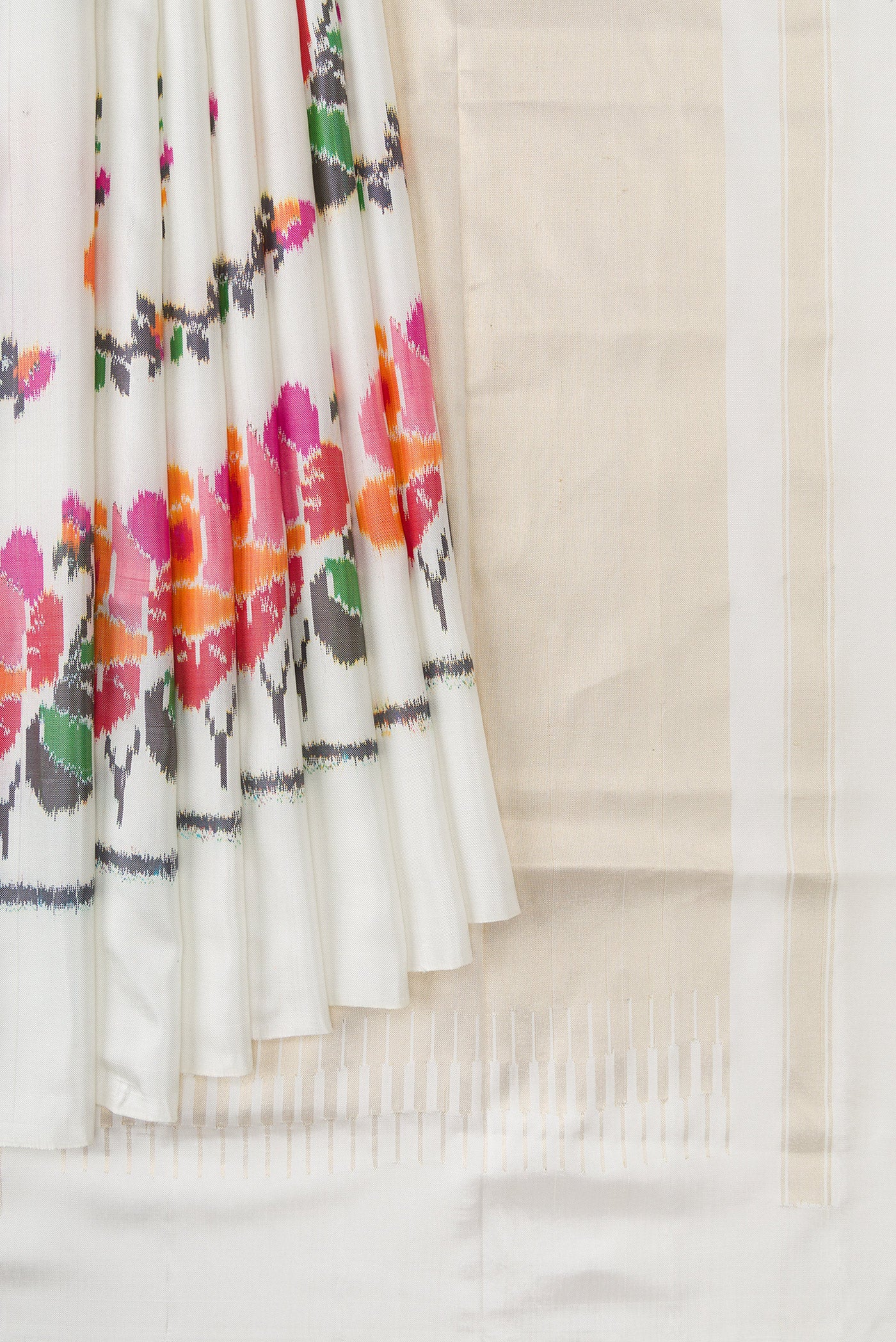 White Double Ikat Saree - Image 4