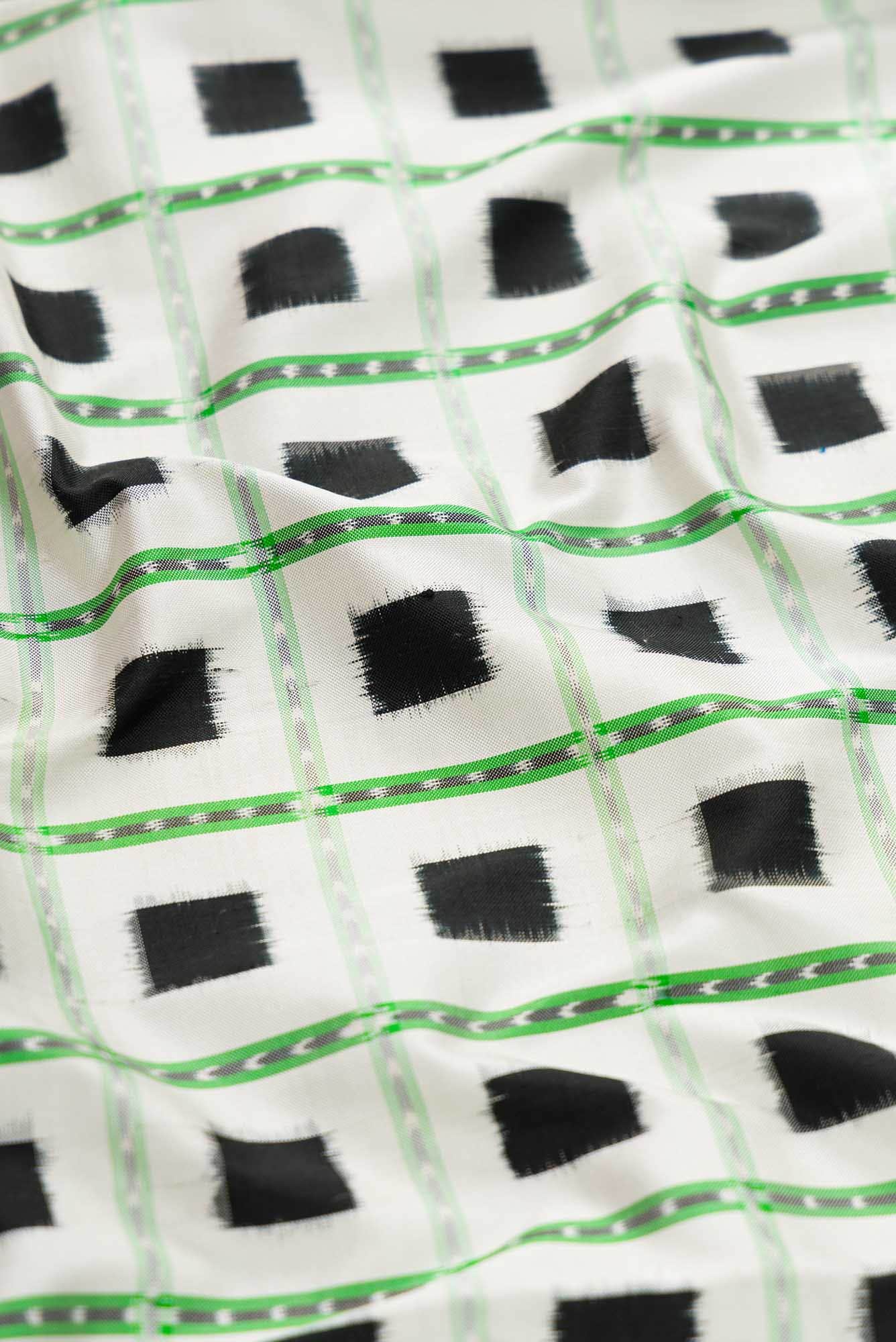 Off White Dual Tone Double Ikat Saree - Image 3