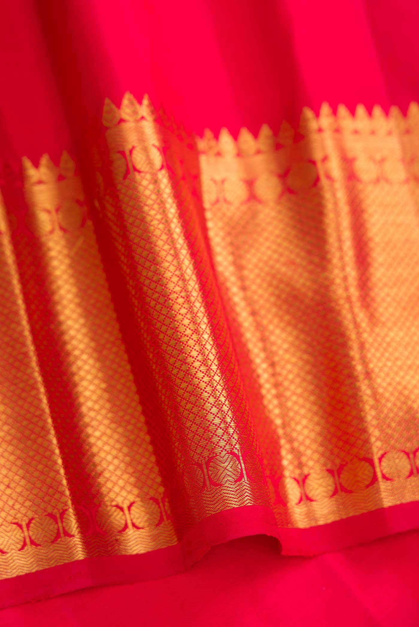 Pure Silk Pure Zari Off White Dual Tone Kanjivaram Saree - Image 6