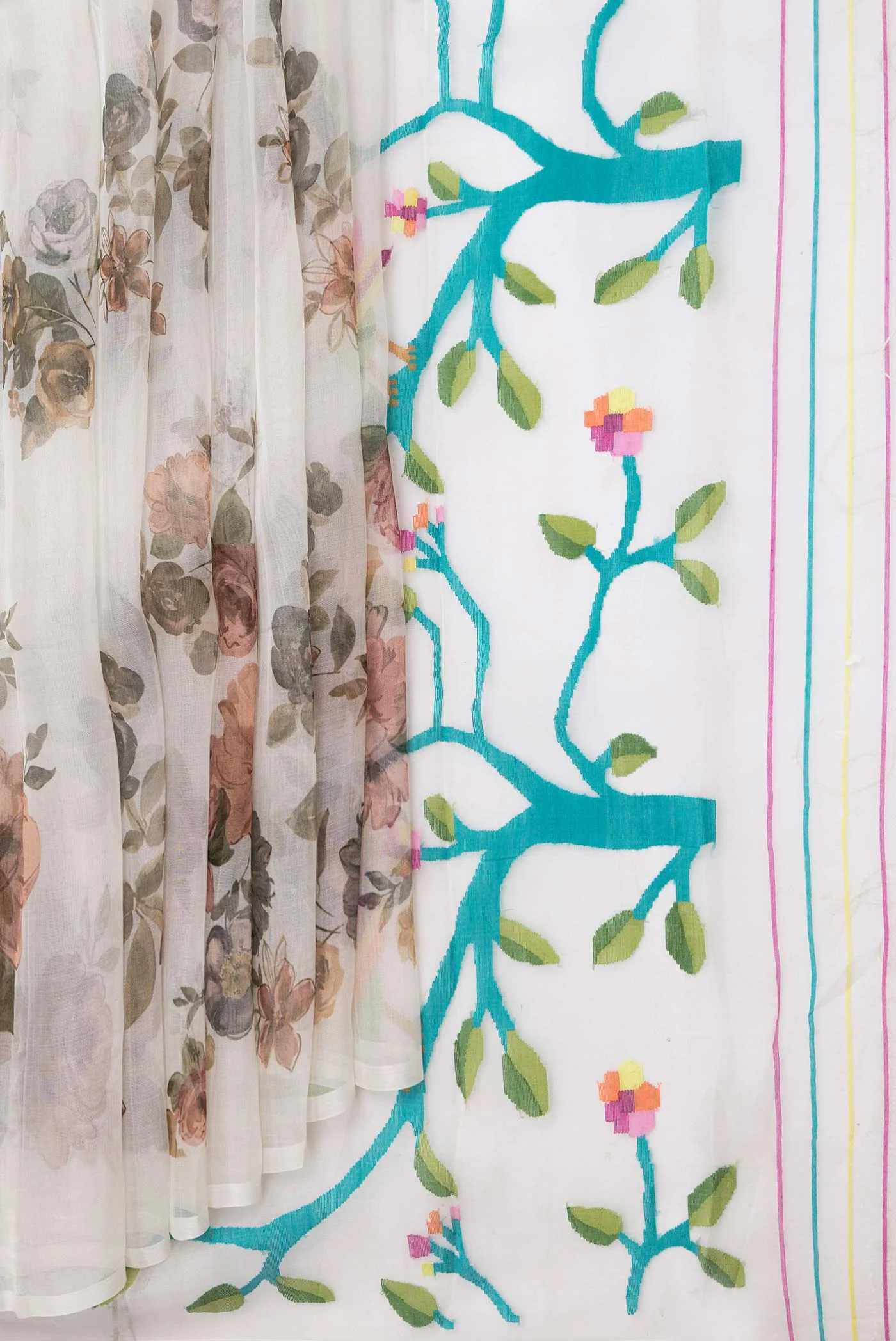 Off White Dual Tone Linen Saree - Image 4