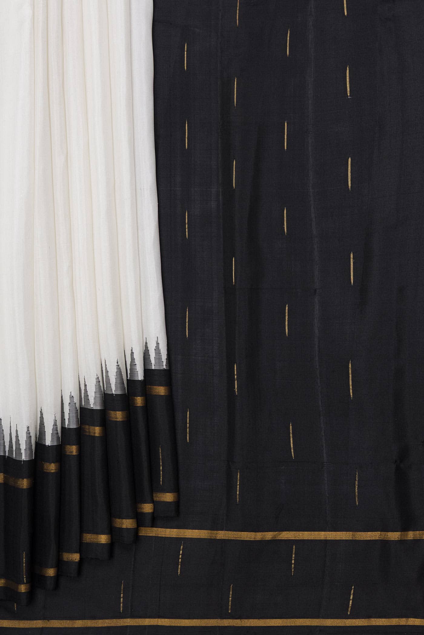 Off White Gadwal Silk Saree - Image 2