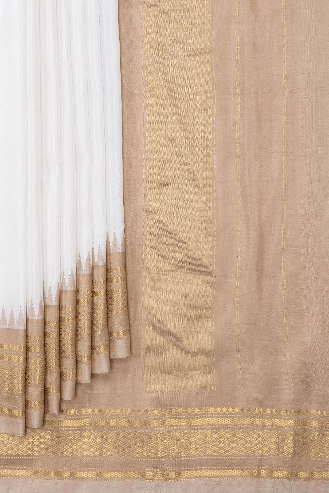 Off White Gadwal Silk Saree - Image 2