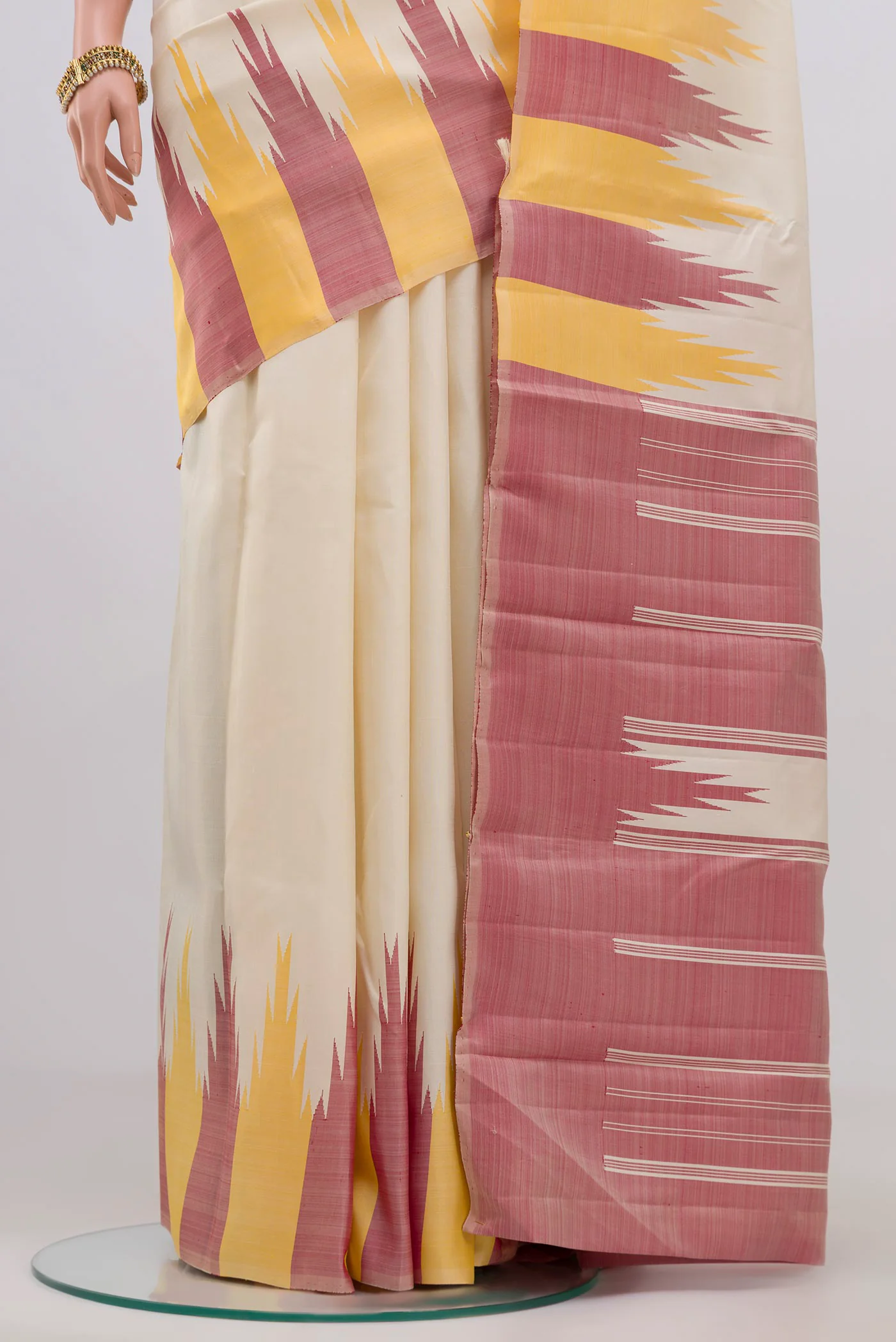 Off White Kanchipuram Silk Saree - Image 3