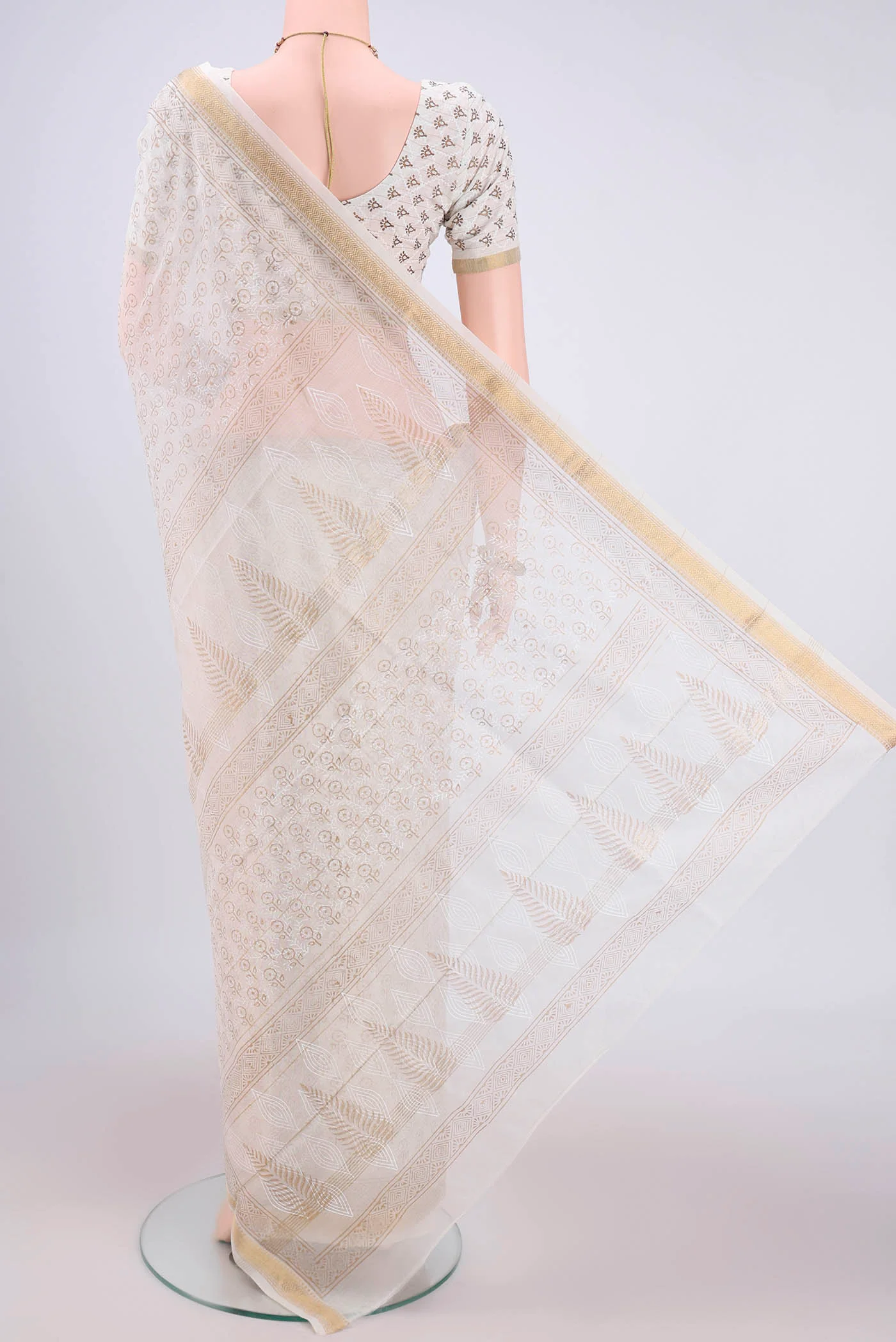 Off White Maheshwari Silk Cotton Saree - Image 3