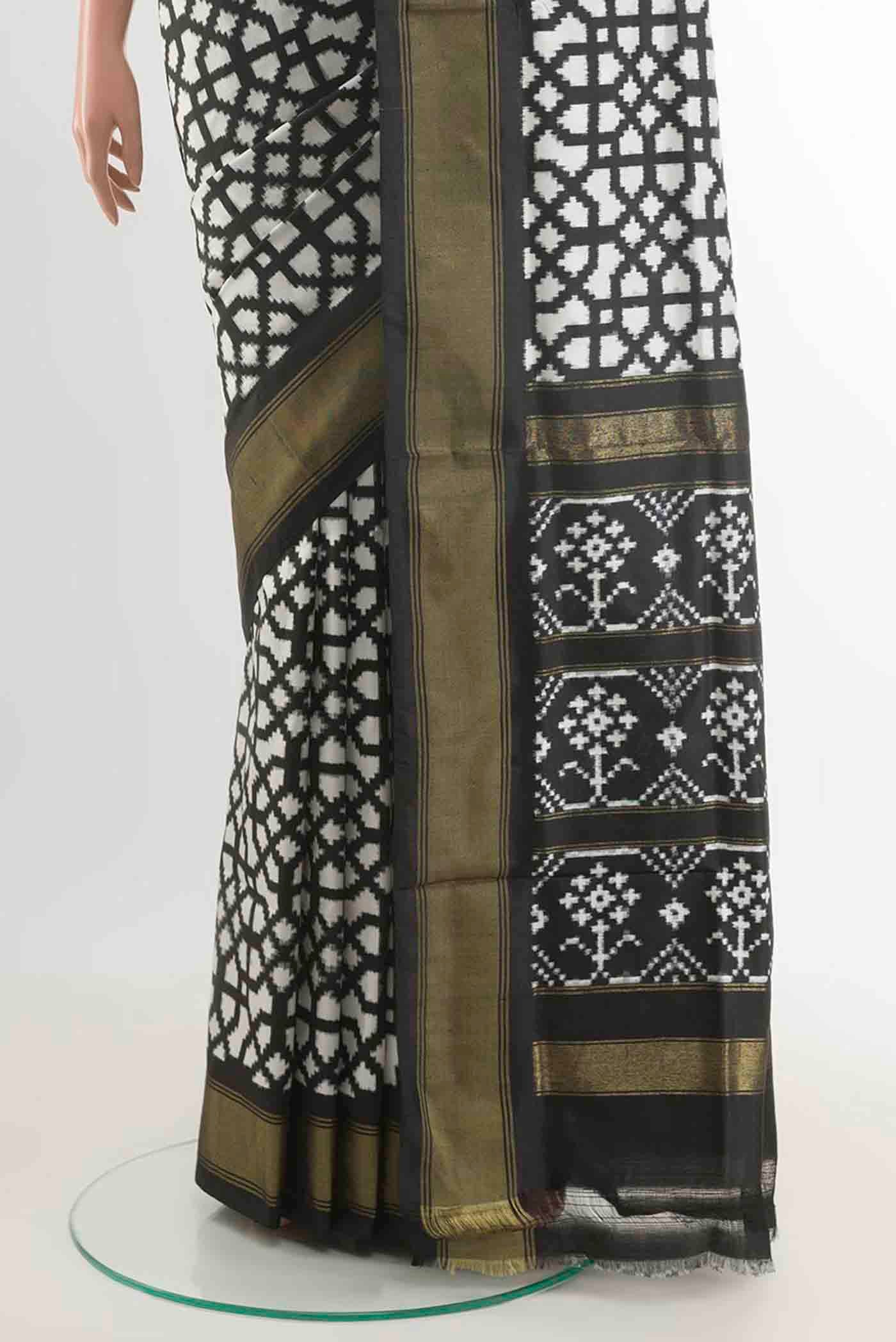 Off White Pochampally Silk Saree - Image 3