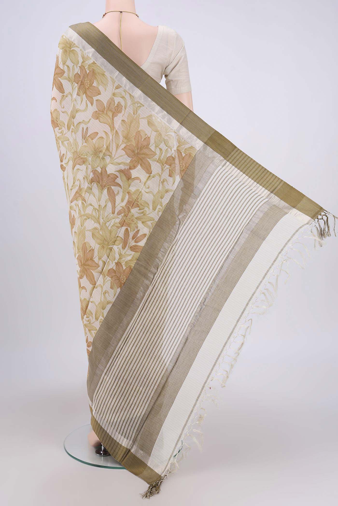 Cream Tussar Saree - Image 3