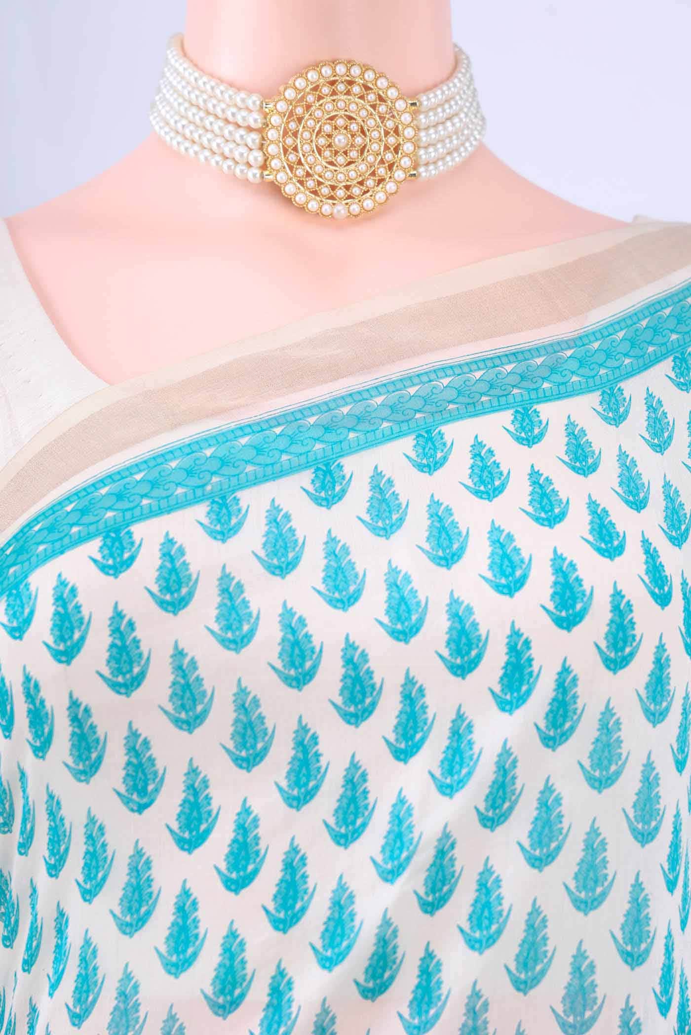Off White Tussar Saree - Image 3