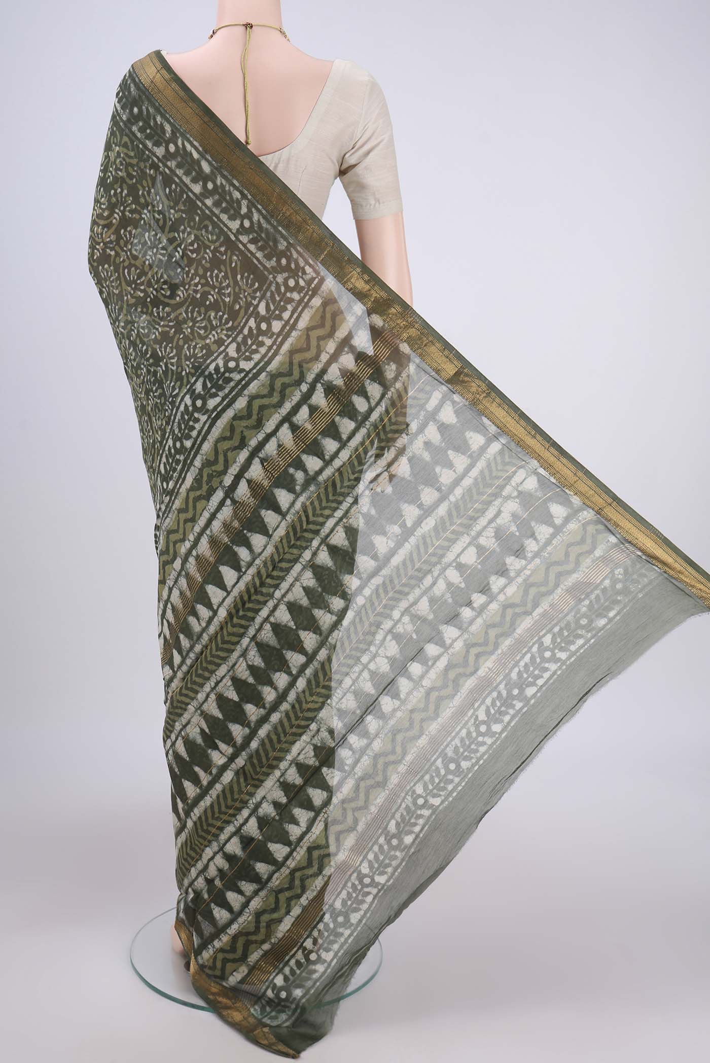 Olive Green Maheshwari Silk Cotton Saree - Image 3