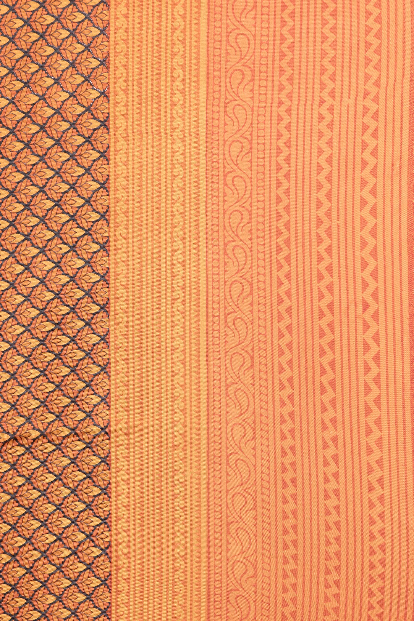 Orange Dual Tone Printed Silk Saree - Image 3
