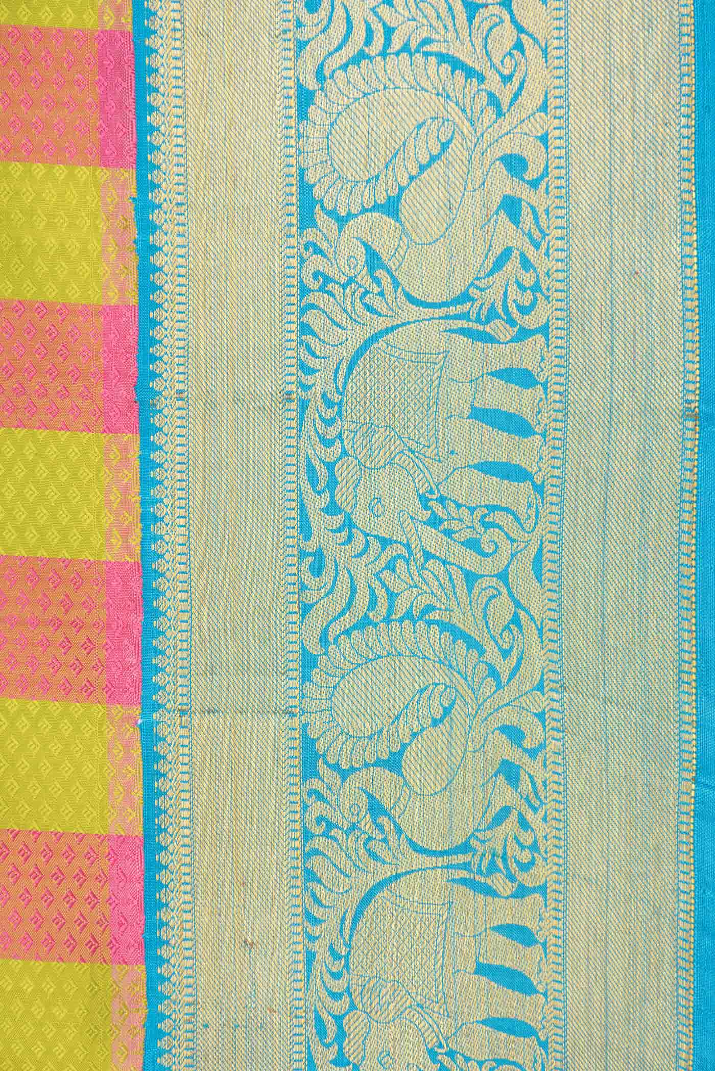 Parrot Green and Pink Color Kanchipuram Saree - Image 3