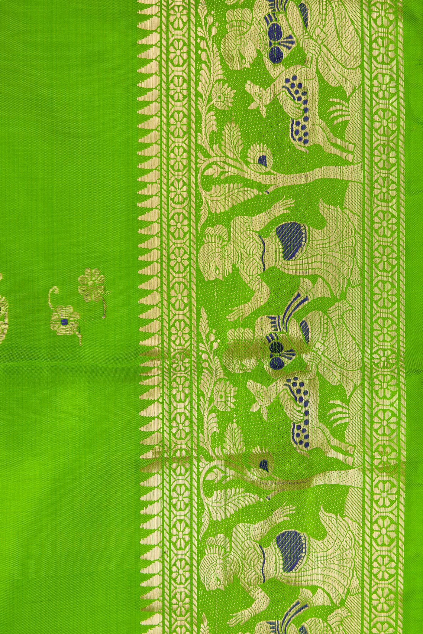 Parrot Green Baluchari Silk Saree - Image 3