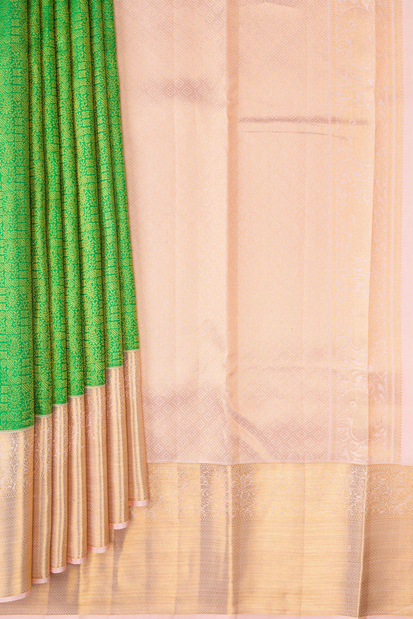 Green Dual Tone Kanchipuram Silk Saree - Image 4