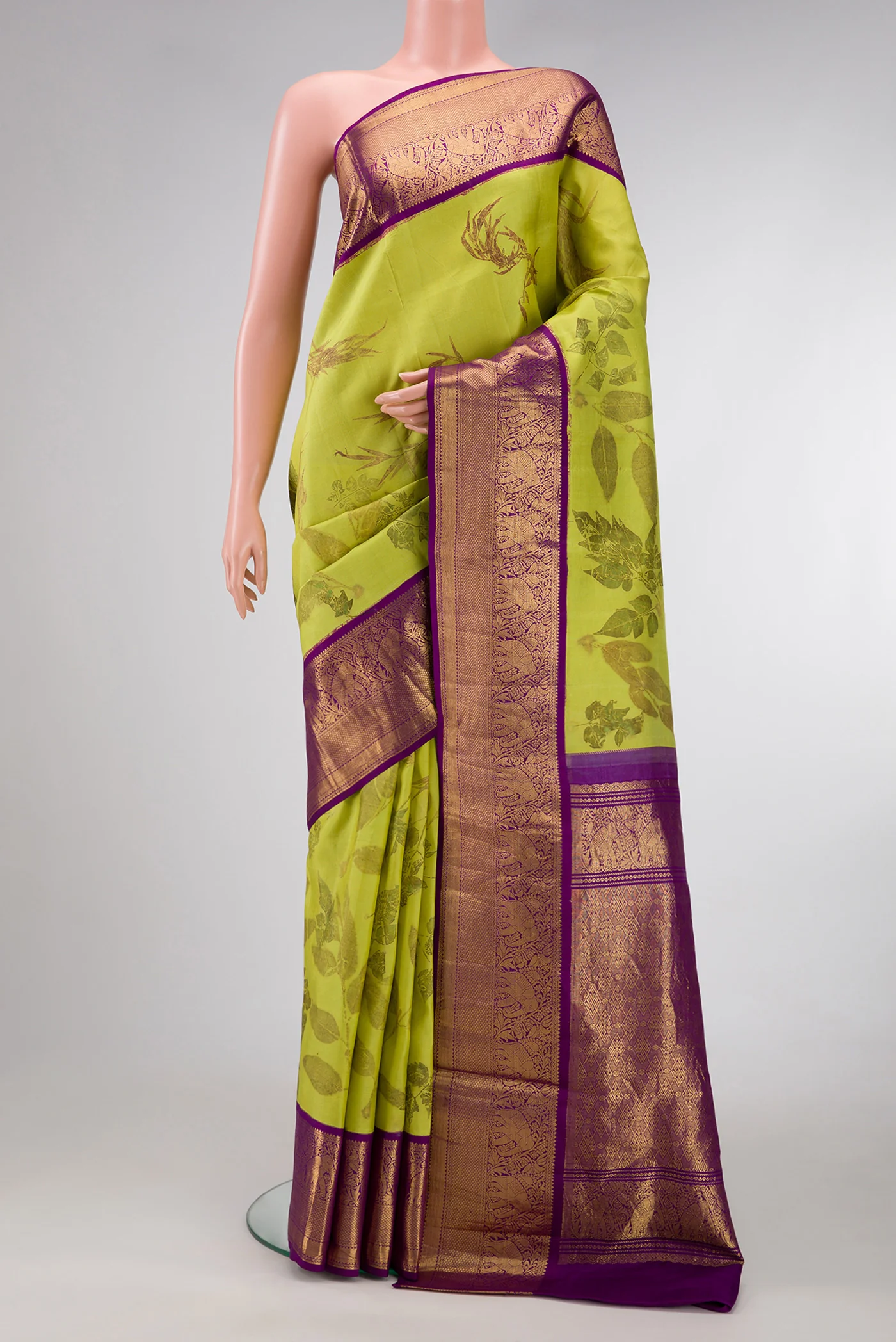 Parrot Green Kanchipuram Silk Saree