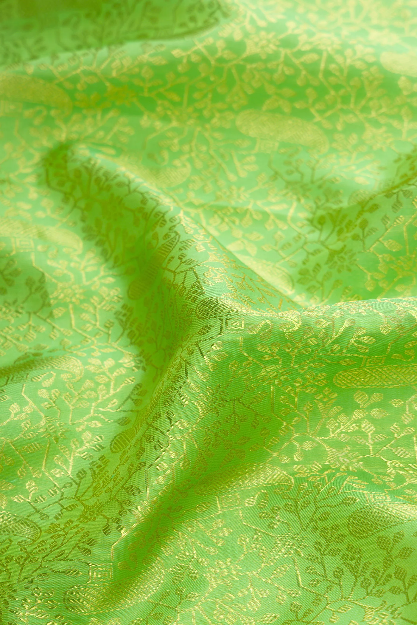 Parrot Green Kanchipuram Silk Saree - Image 3