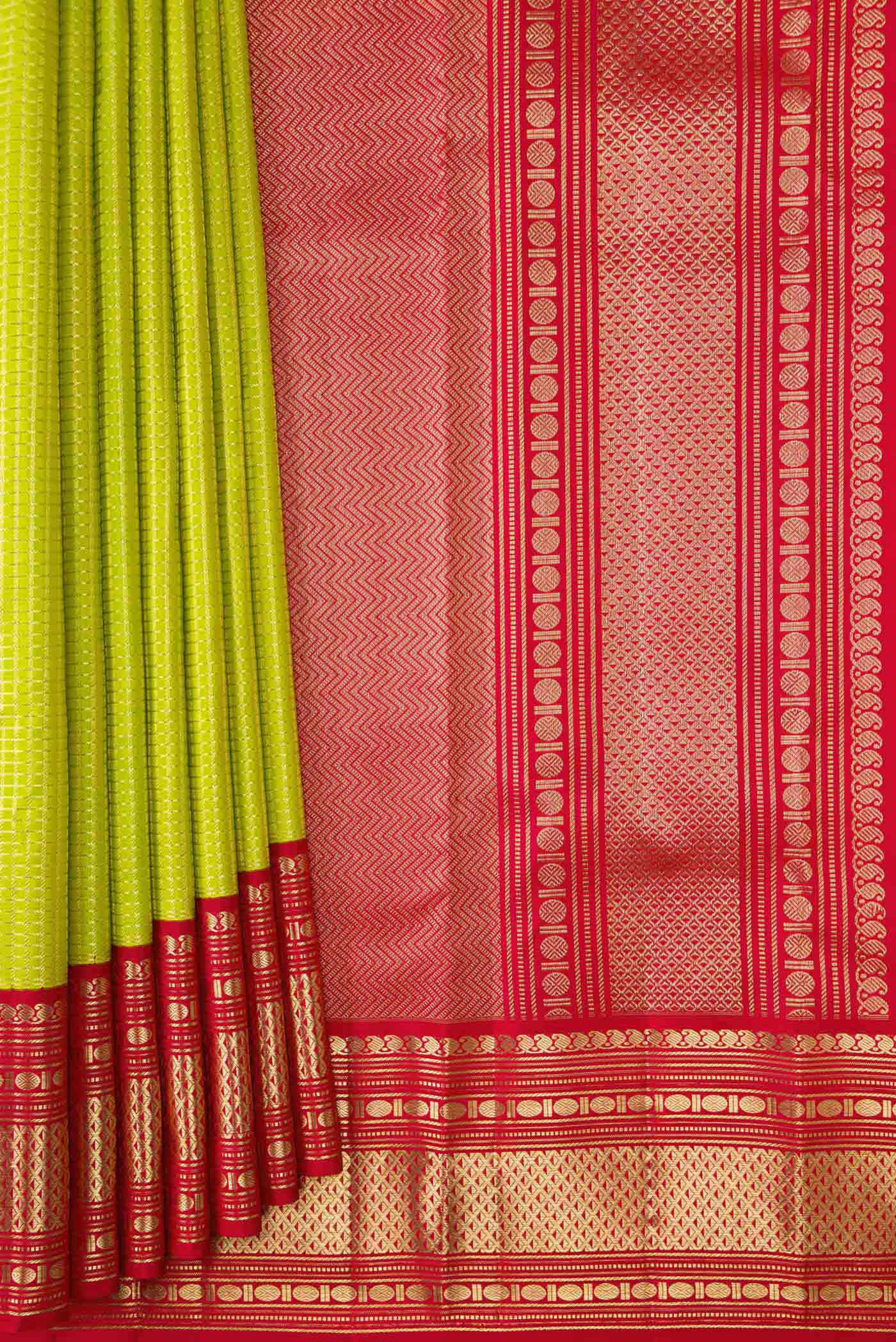 Parrot Green Dual Tone Kanjivaram Silk Saree - Image 4