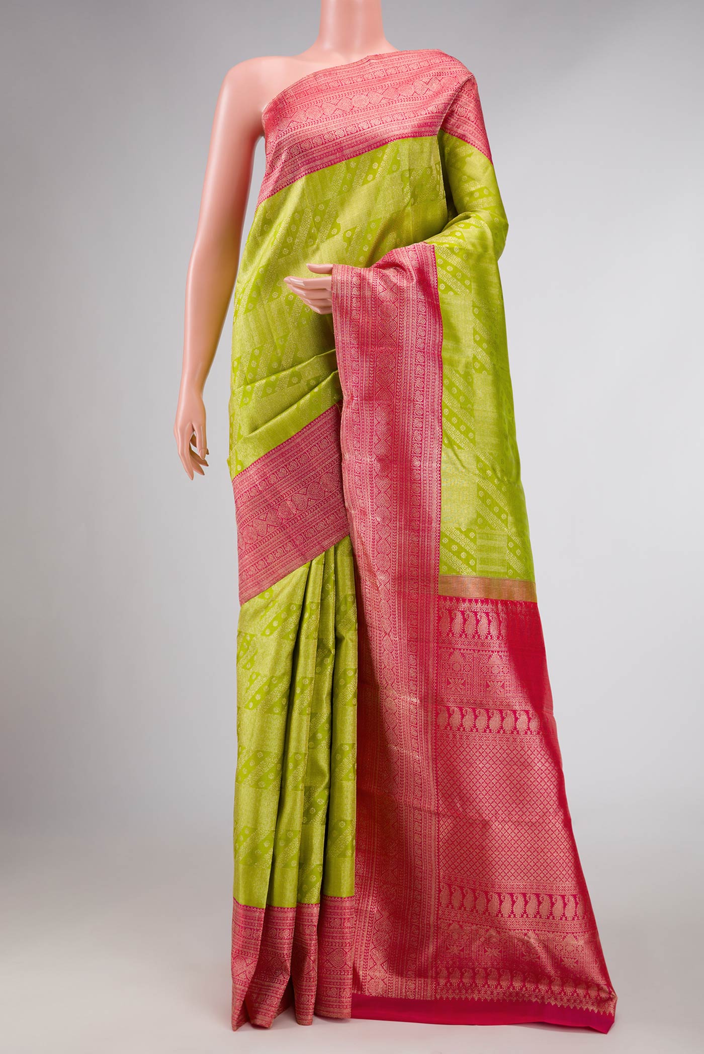 Parrot Green Dual Tone Kanchipuram Silk Saree